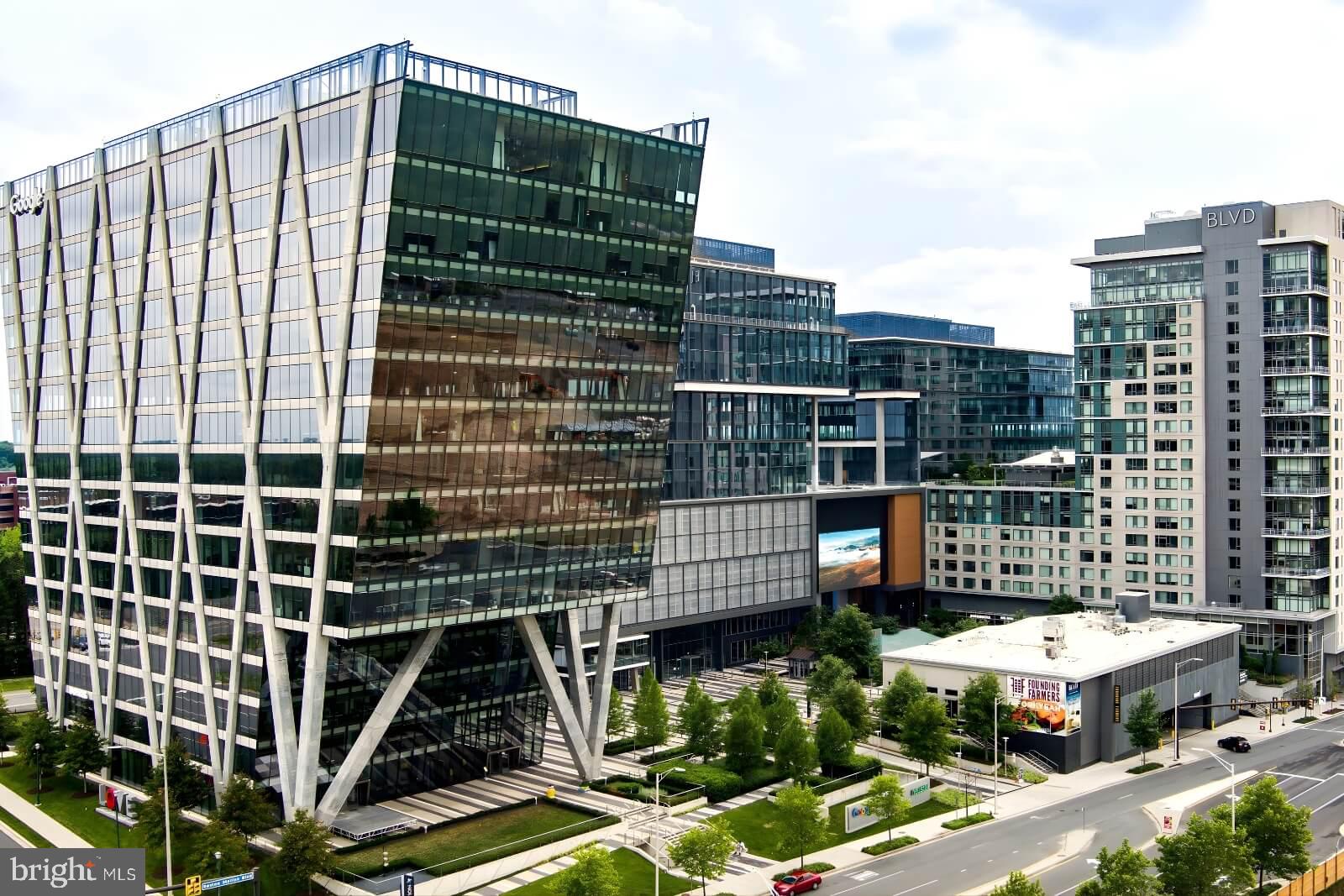 RESTON - Residential