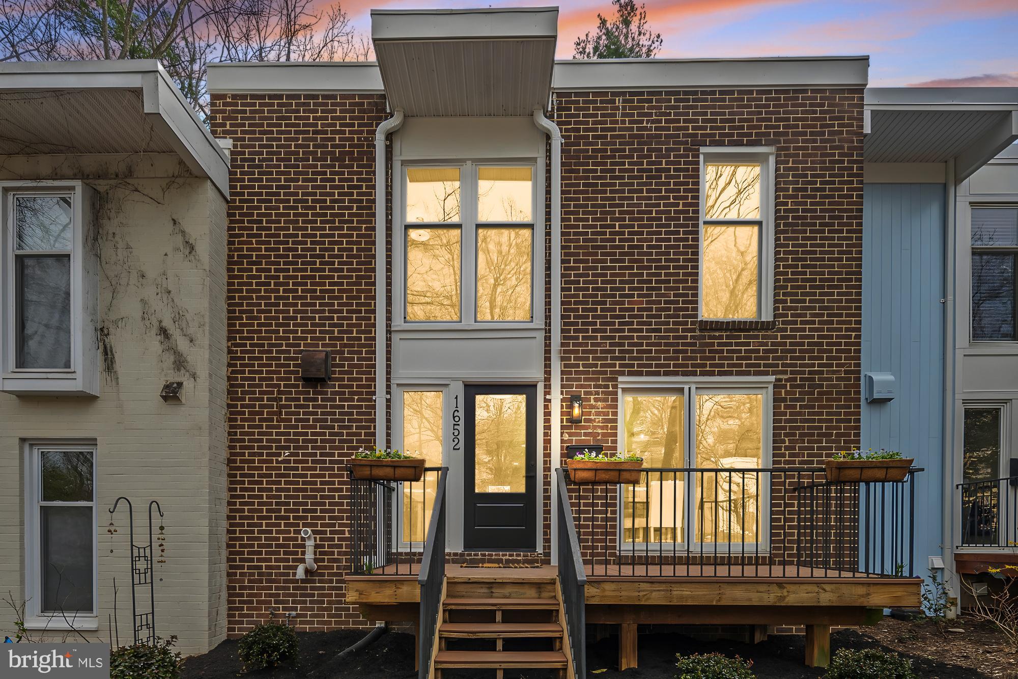 RESTON - Residential