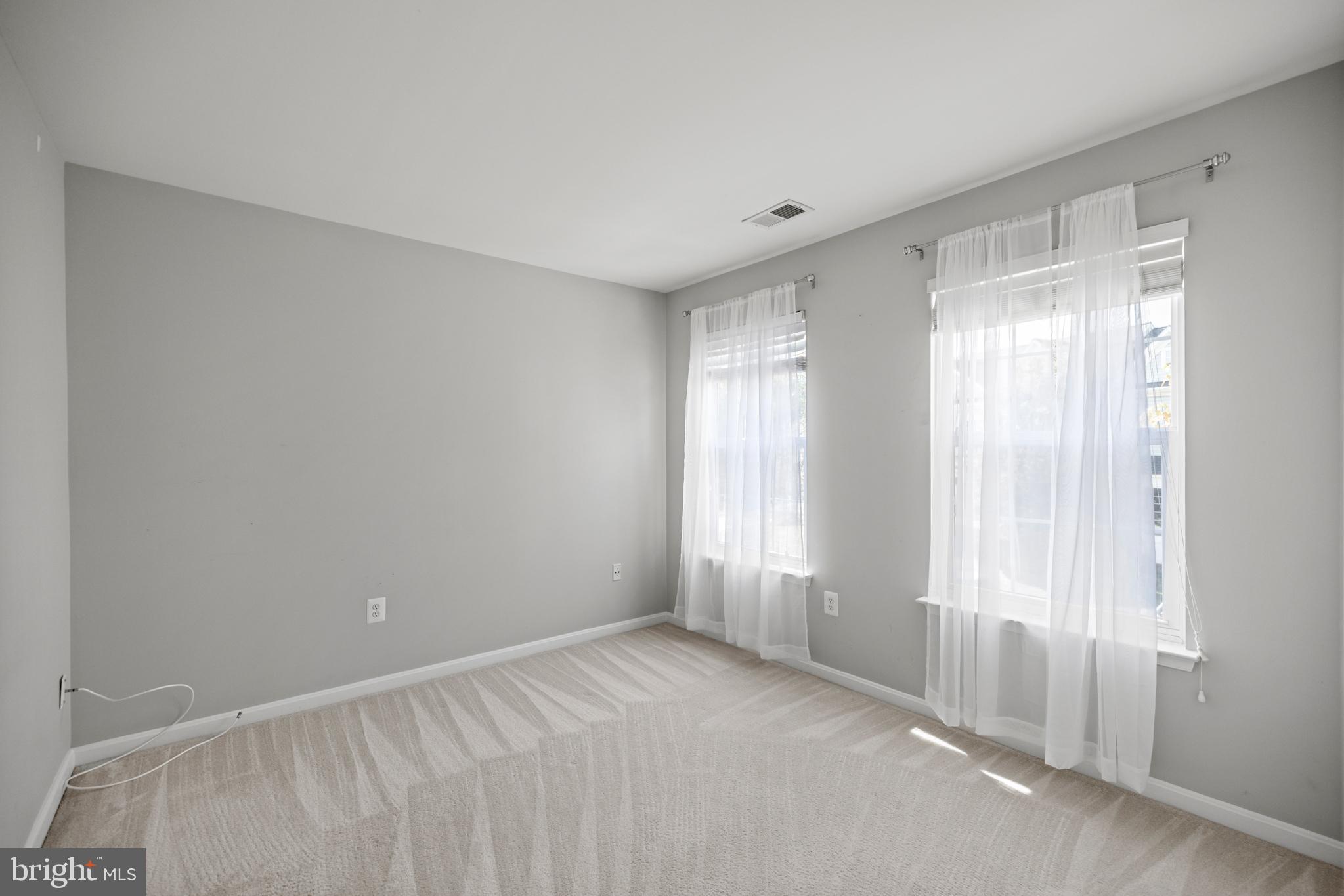 BROADLANDS - Residential Lease