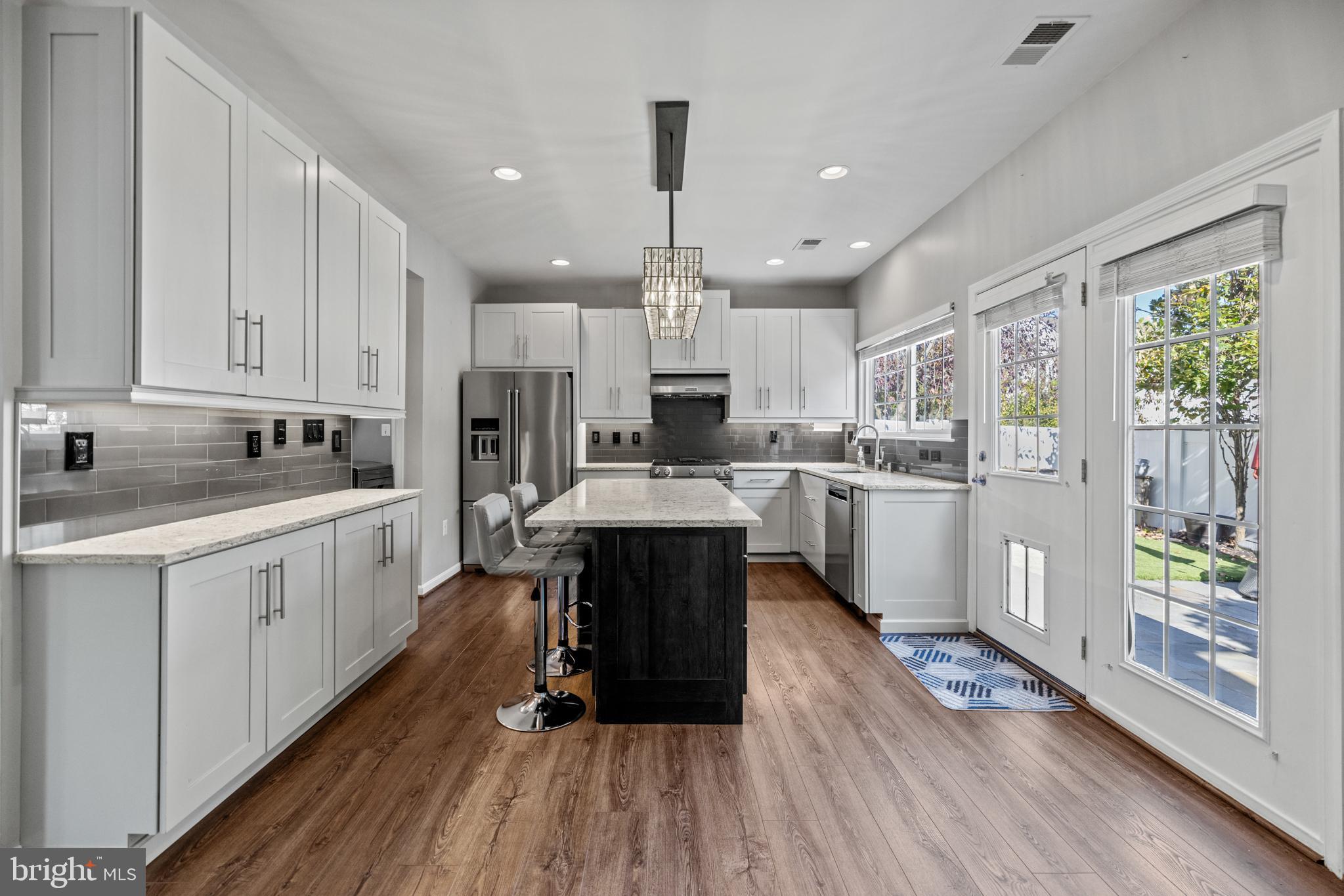 BROADLANDS - Residential Lease