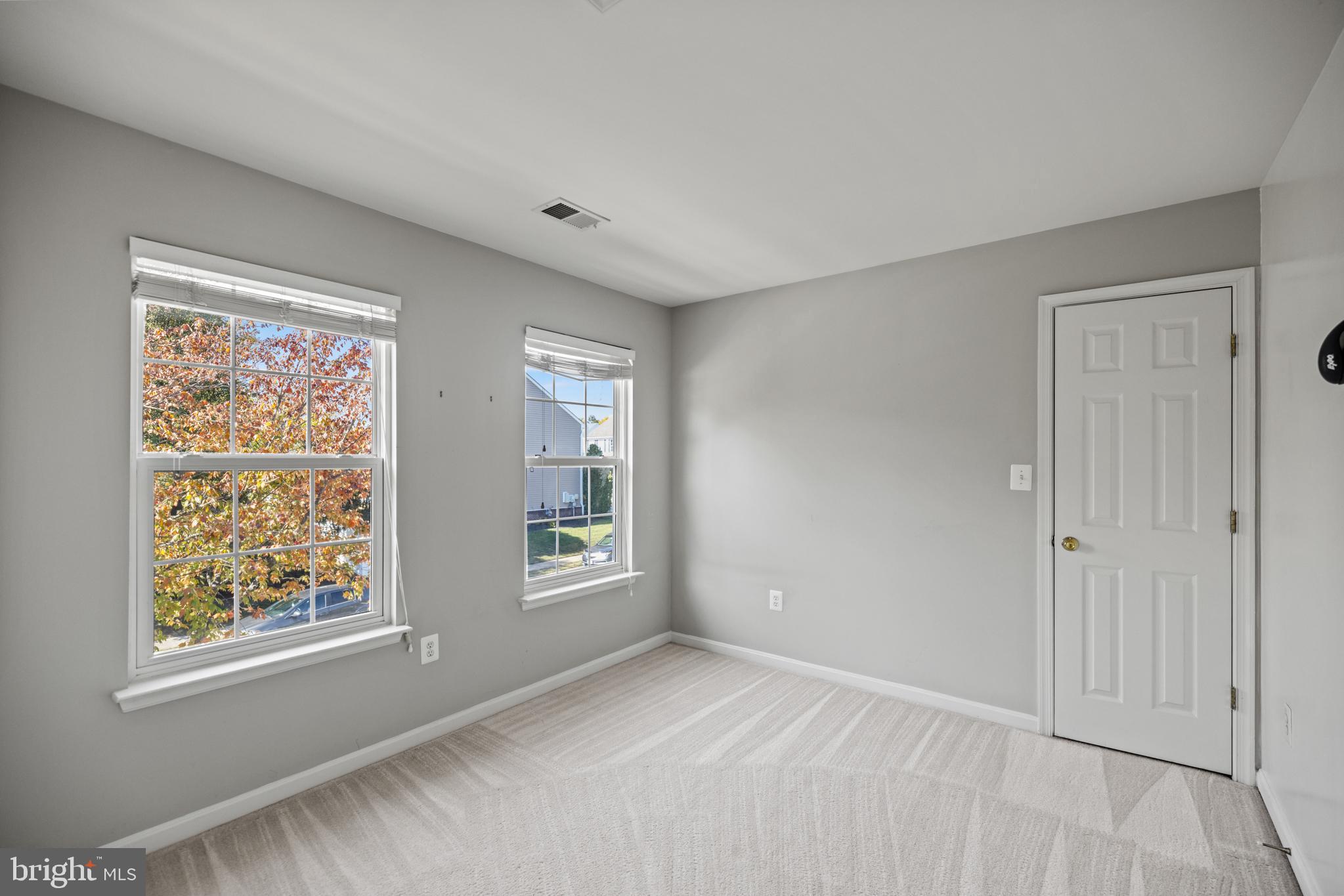 BROADLANDS - Residential Lease