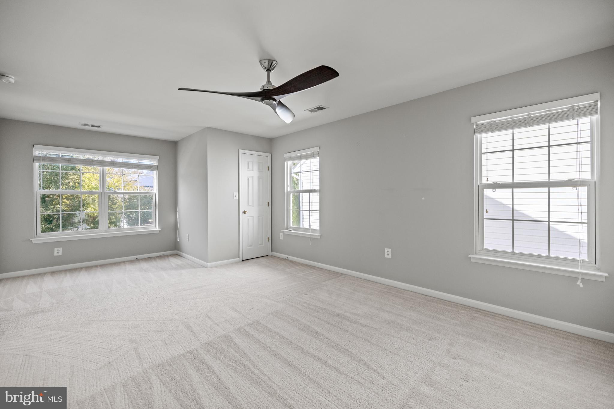 BROADLANDS - Residential Lease