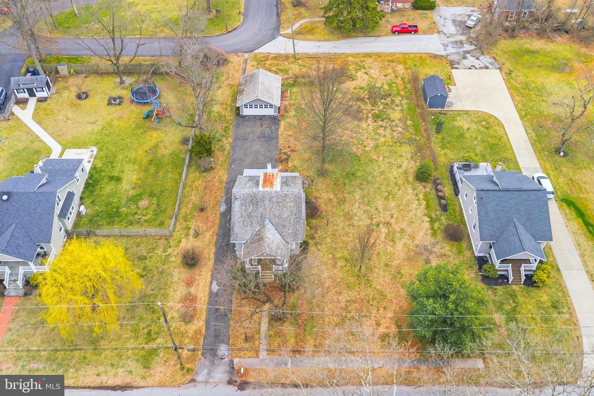 NORRISTOWN - Residential