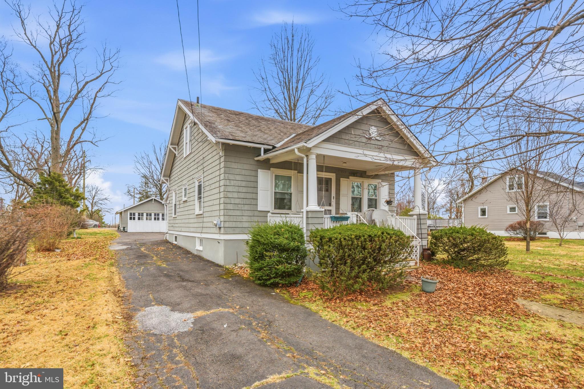 NORRISTOWN - Residential