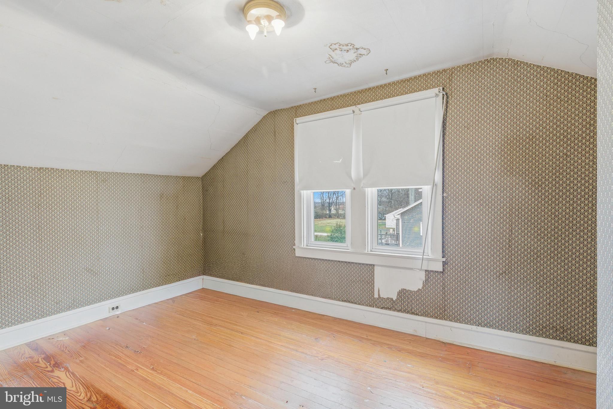 NORRISTOWN - Residential