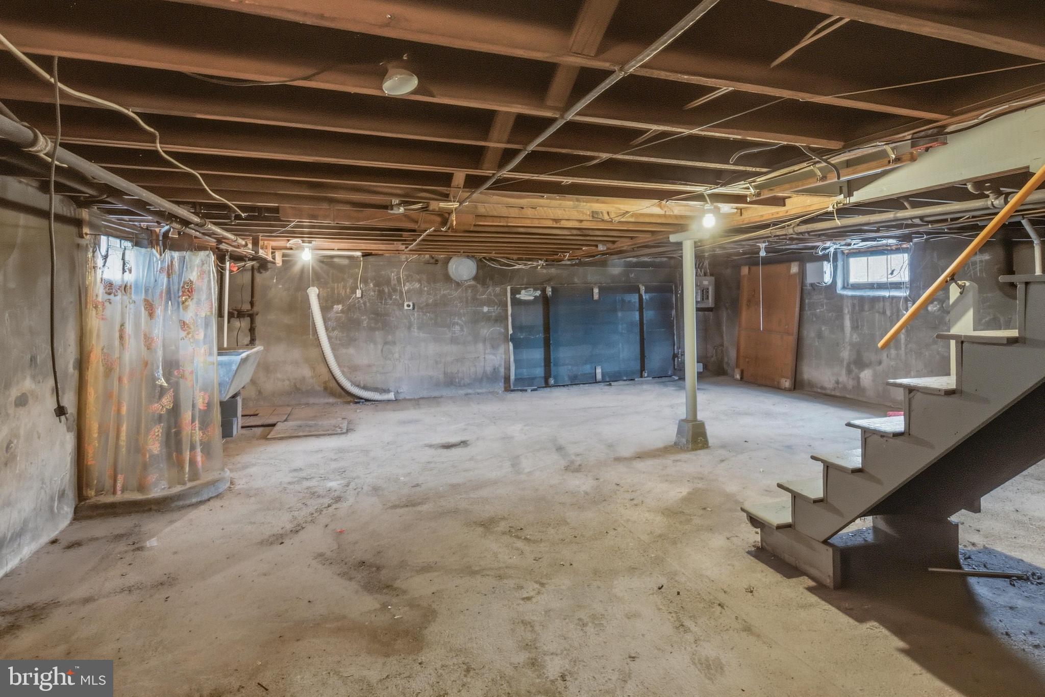 NORRISTOWN - Residential