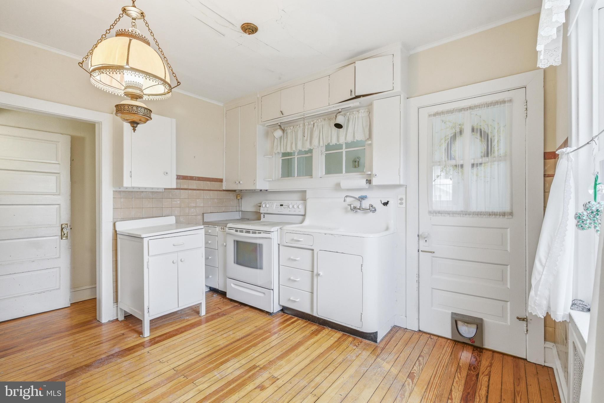 NORRISTOWN - Residential