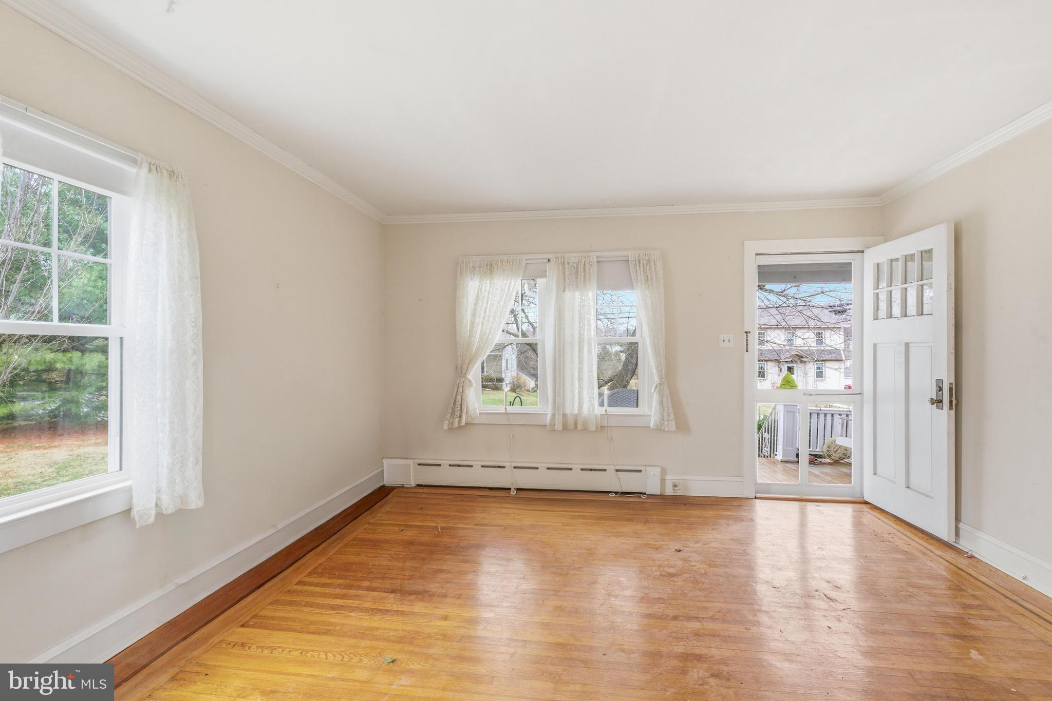 NORRISTOWN - Residential