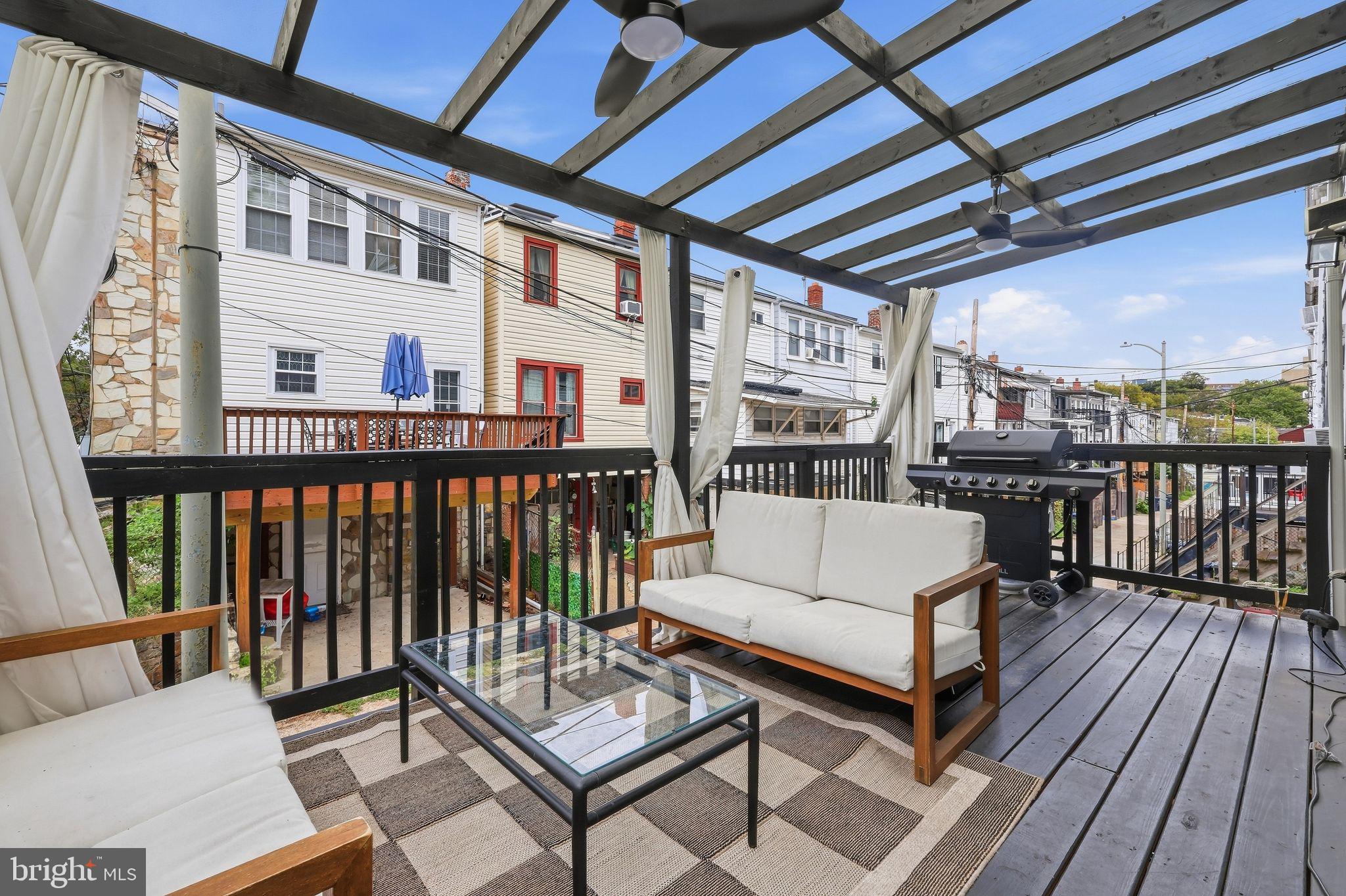 200 CROMWELL TERRACE NE