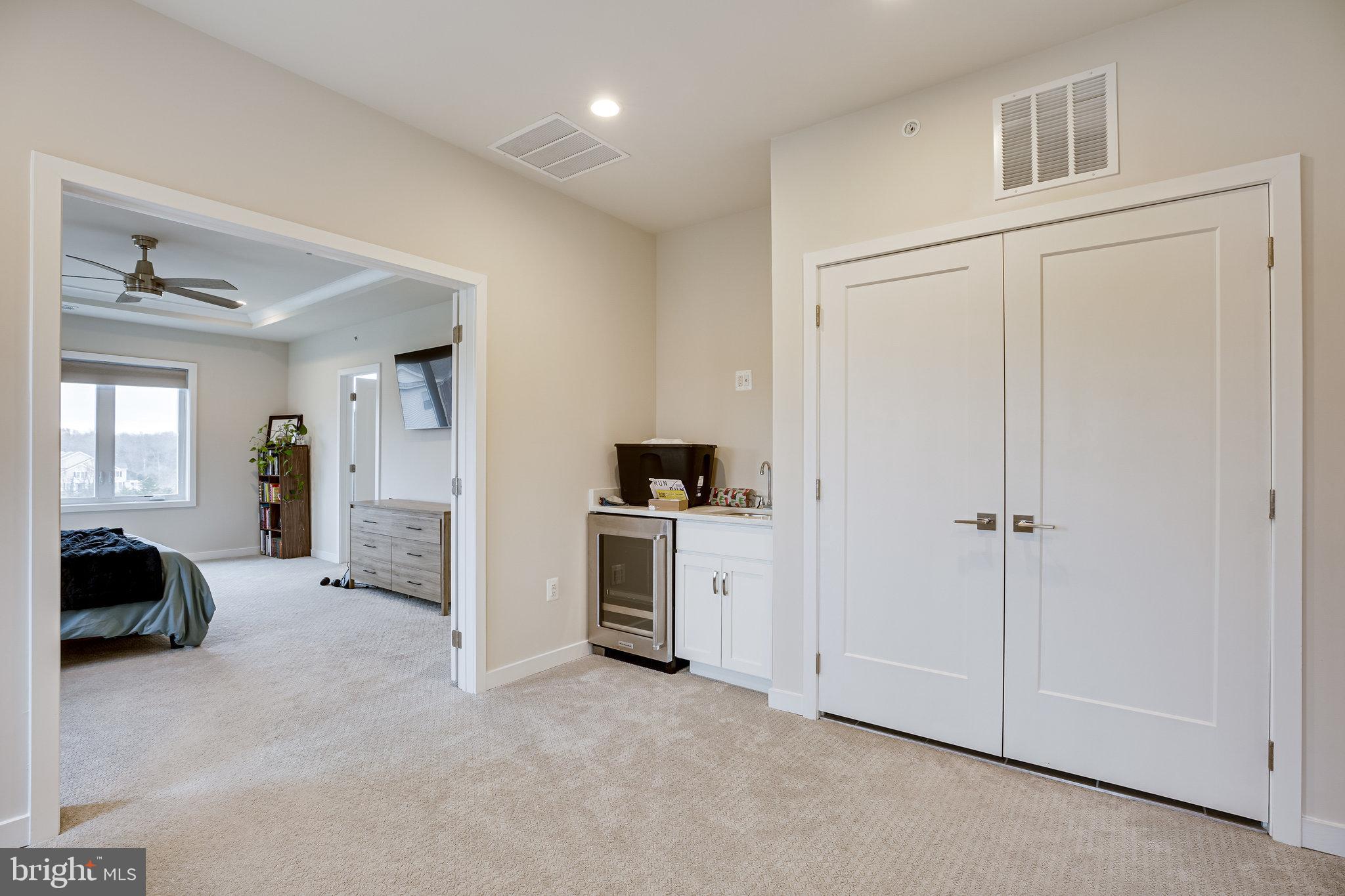 LOUDOUN VALLEY CARLISLE - Residential Lease