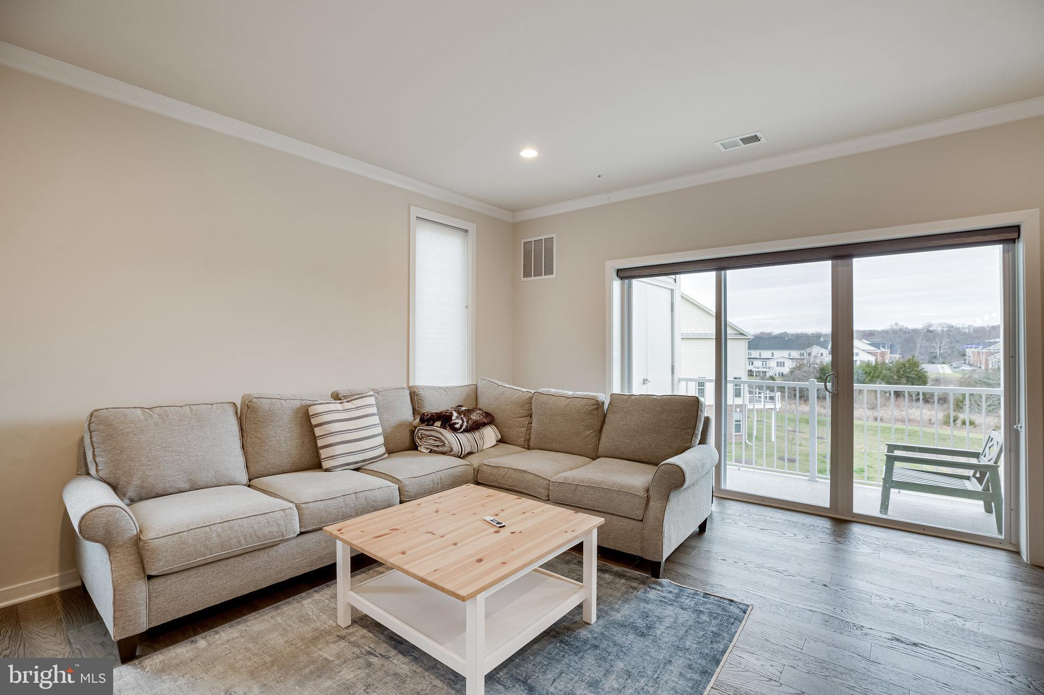 LOUDOUN VALLEY CARLISLE - Residential Lease