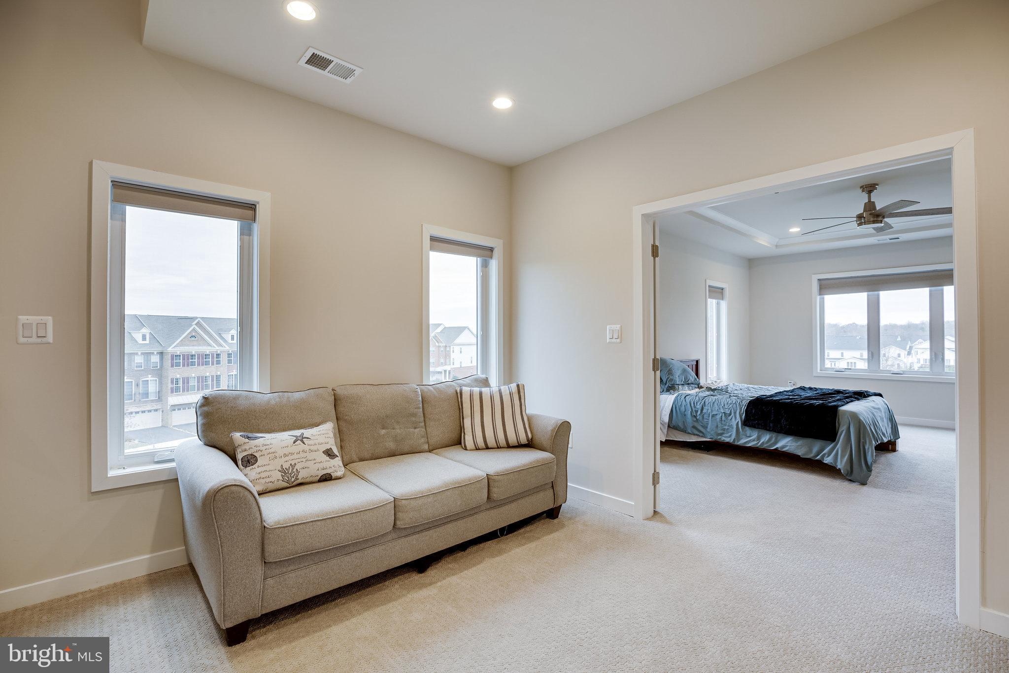 LOUDOUN VALLEY CARLISLE - Residential Lease