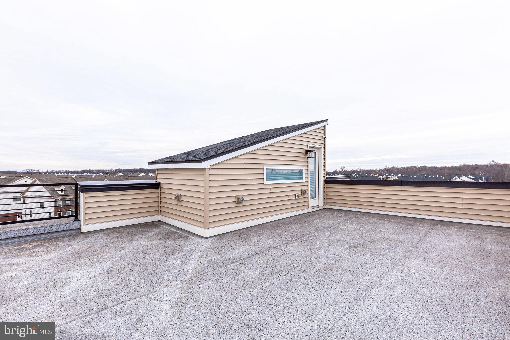 LOUDOUN VALLEY CARLISLE - Residential Lease