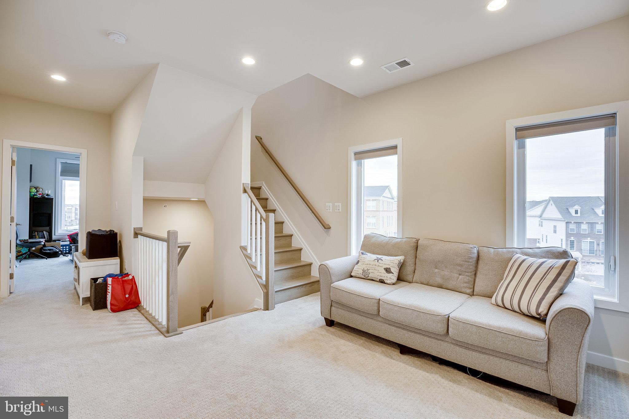 LOUDOUN VALLEY CARLISLE - Residential Lease