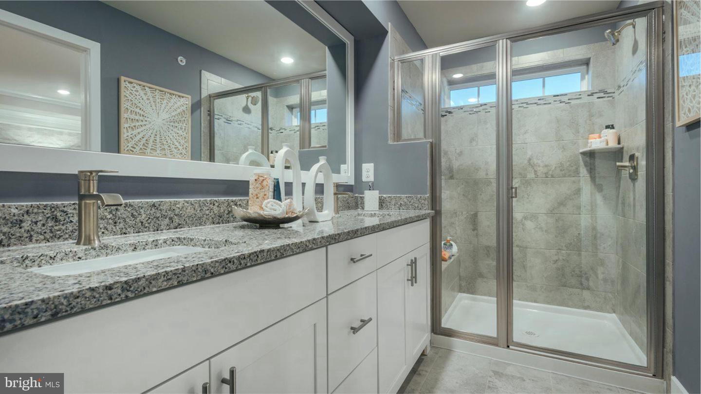 TANYARD SHORES - Residential