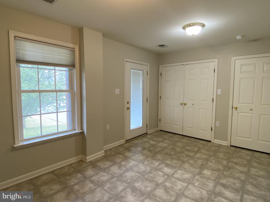 HAMMONDS MILL - Residential Lease