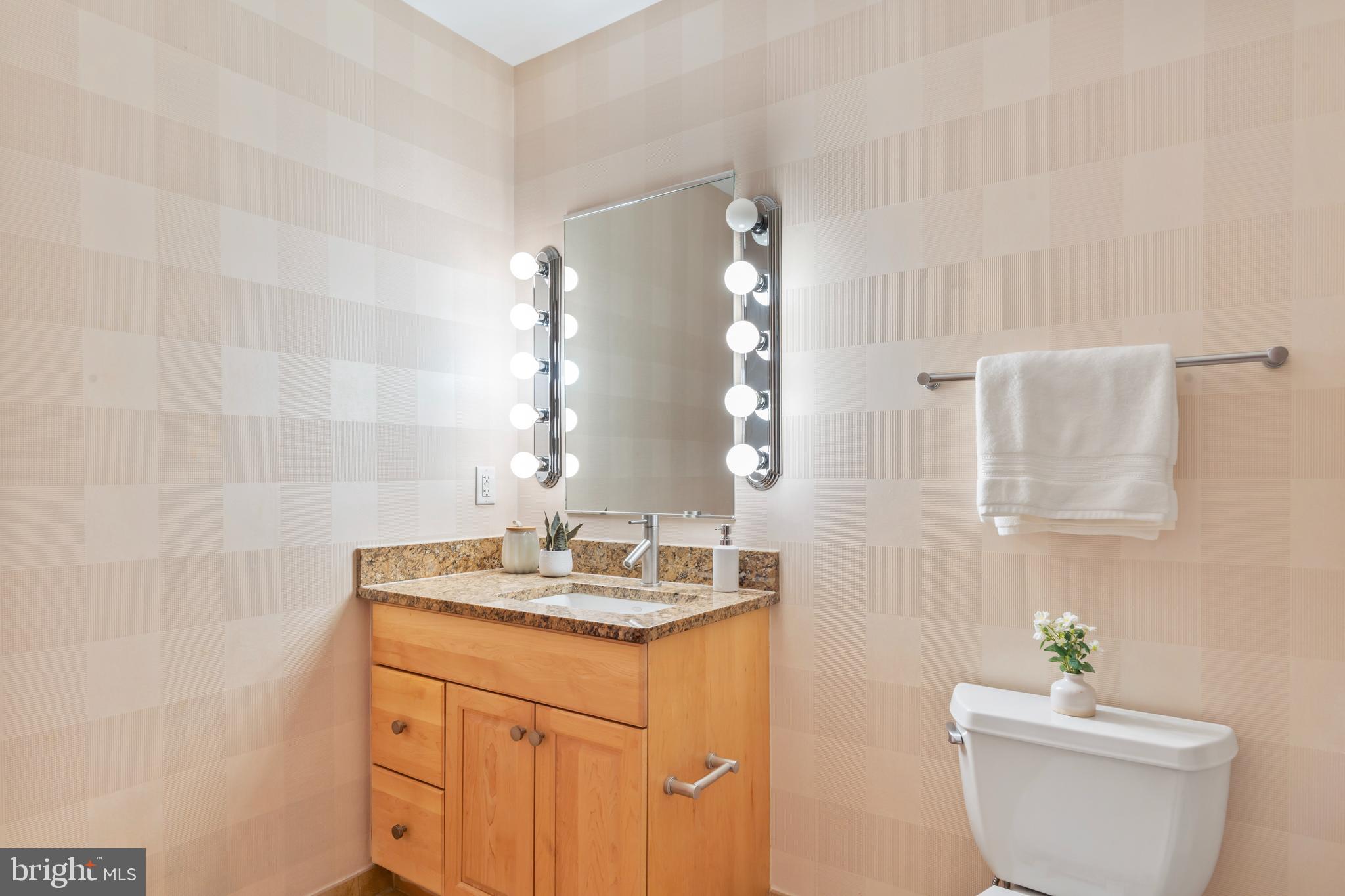 811 4TH STREET NW 1011