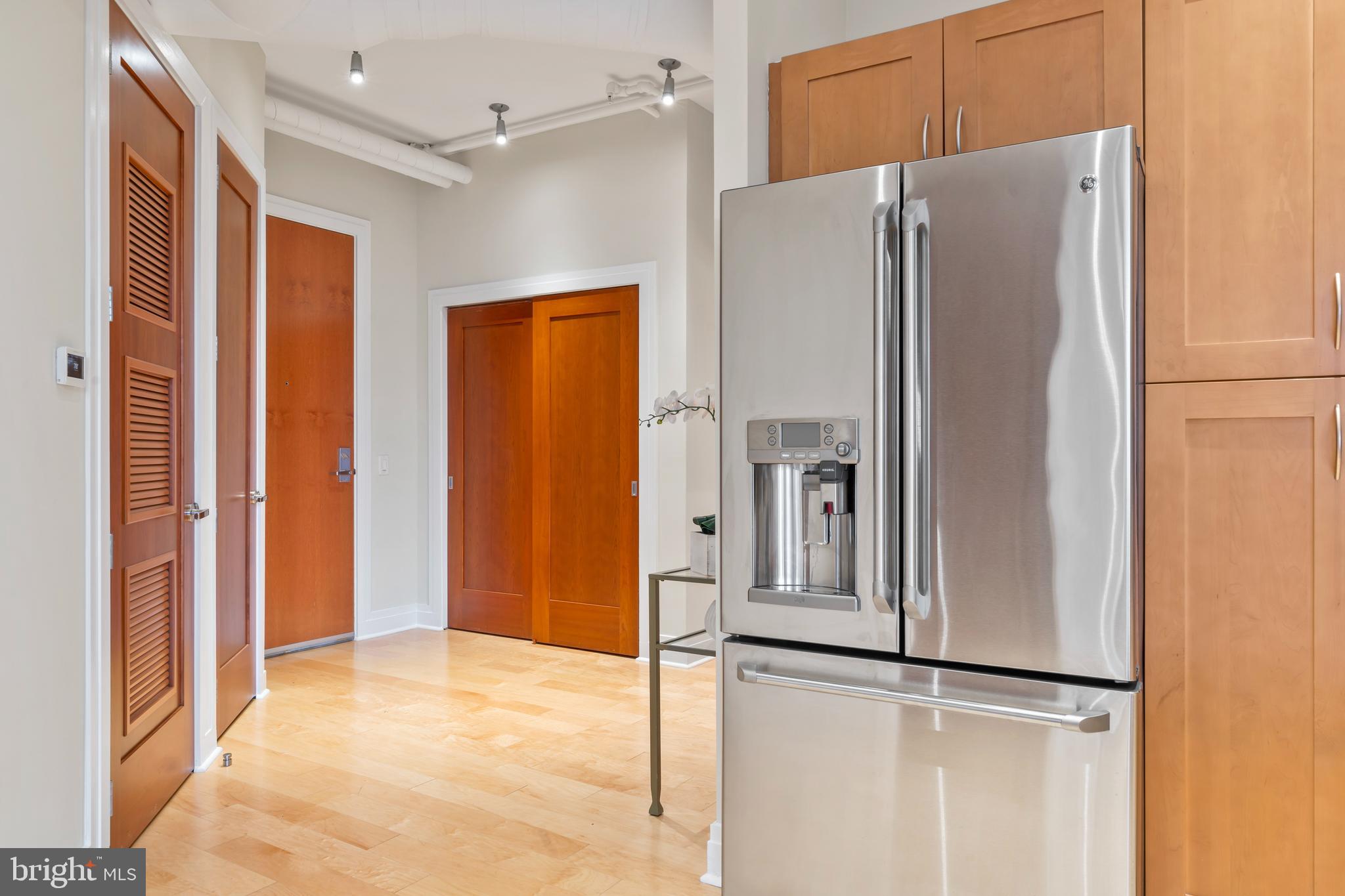 811 4TH STREET NW 1011