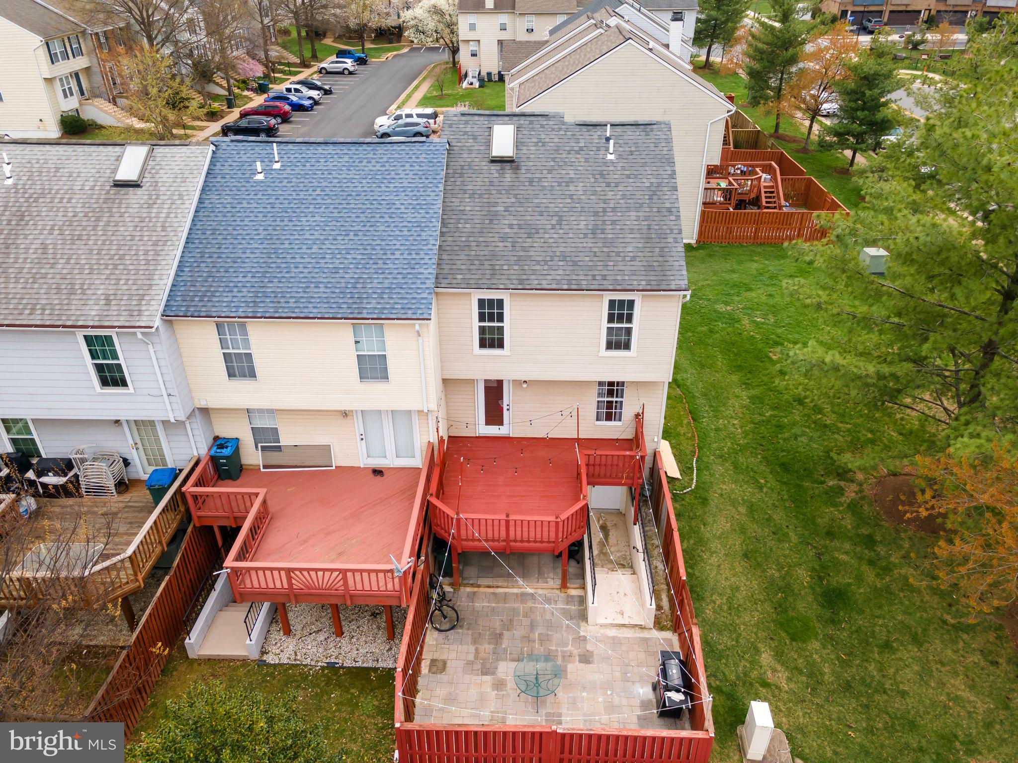 OLD GABLE SQUARE - Residential