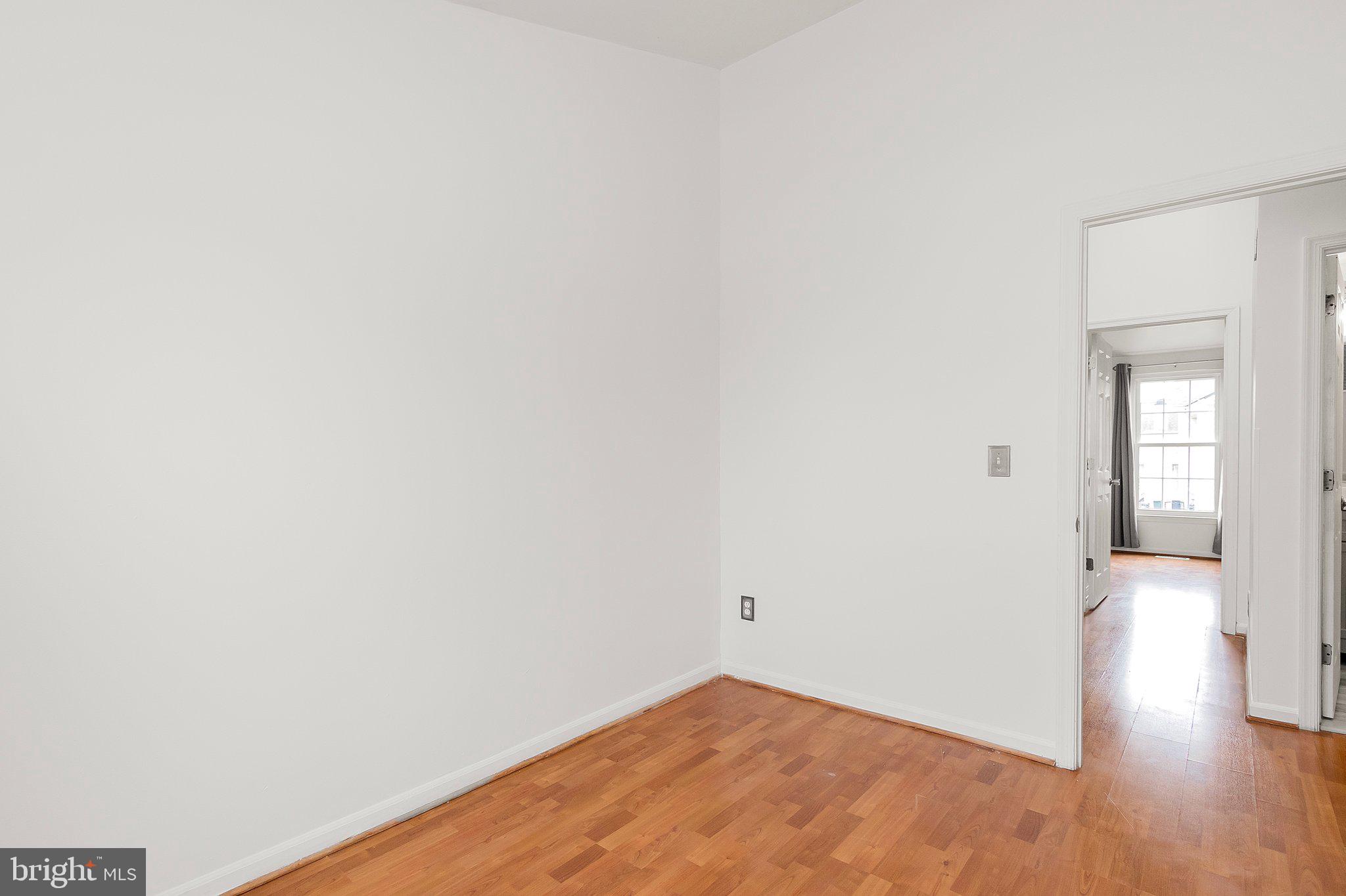 OLD GABLE SQUARE - Residential