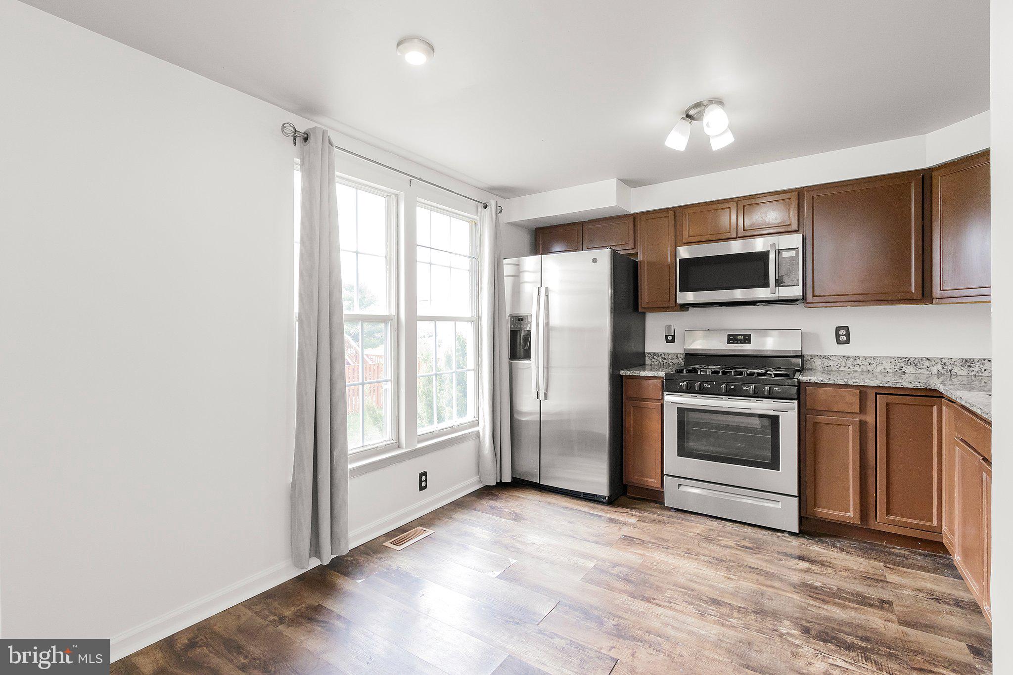 OLD GABLE SQUARE - Residential