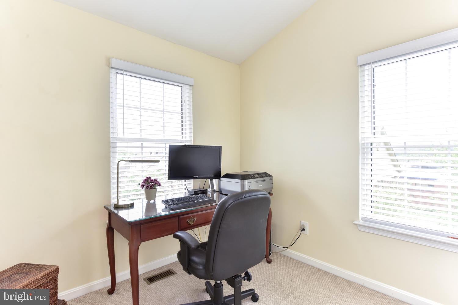 QUAKER HILL - Residential