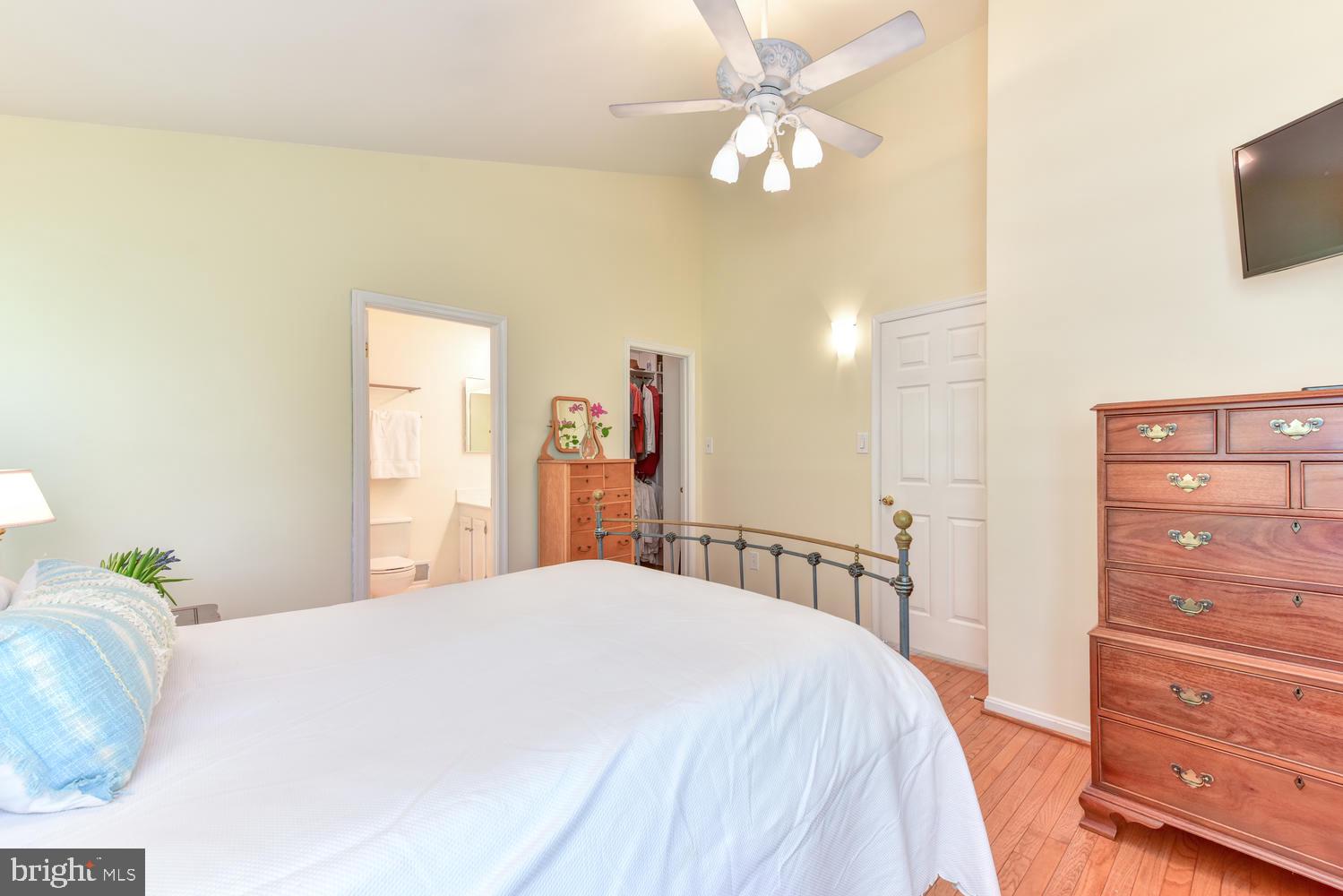 QUAKER HILL - Residential