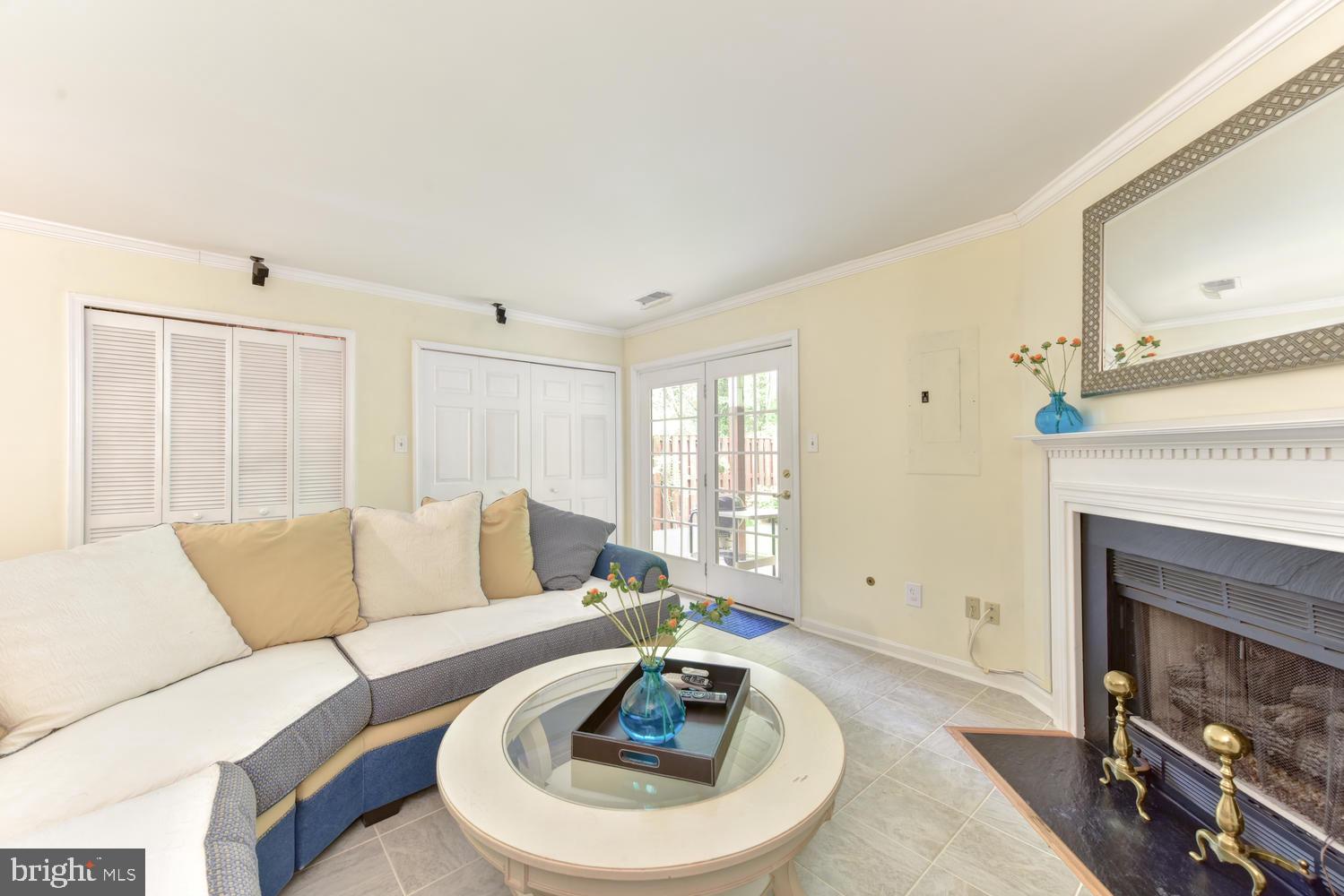 QUAKER HILL - Residential