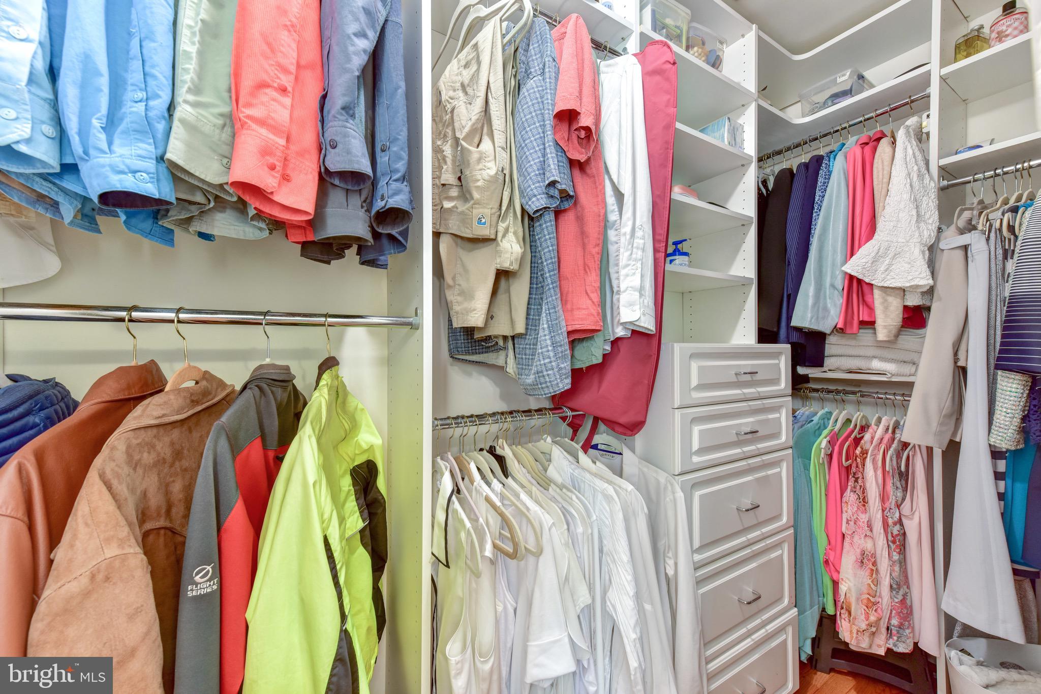 QUAKER HILL - Residential