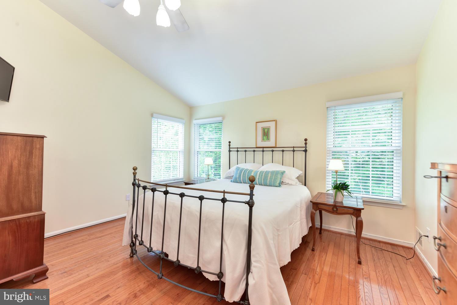 QUAKER HILL - Residential