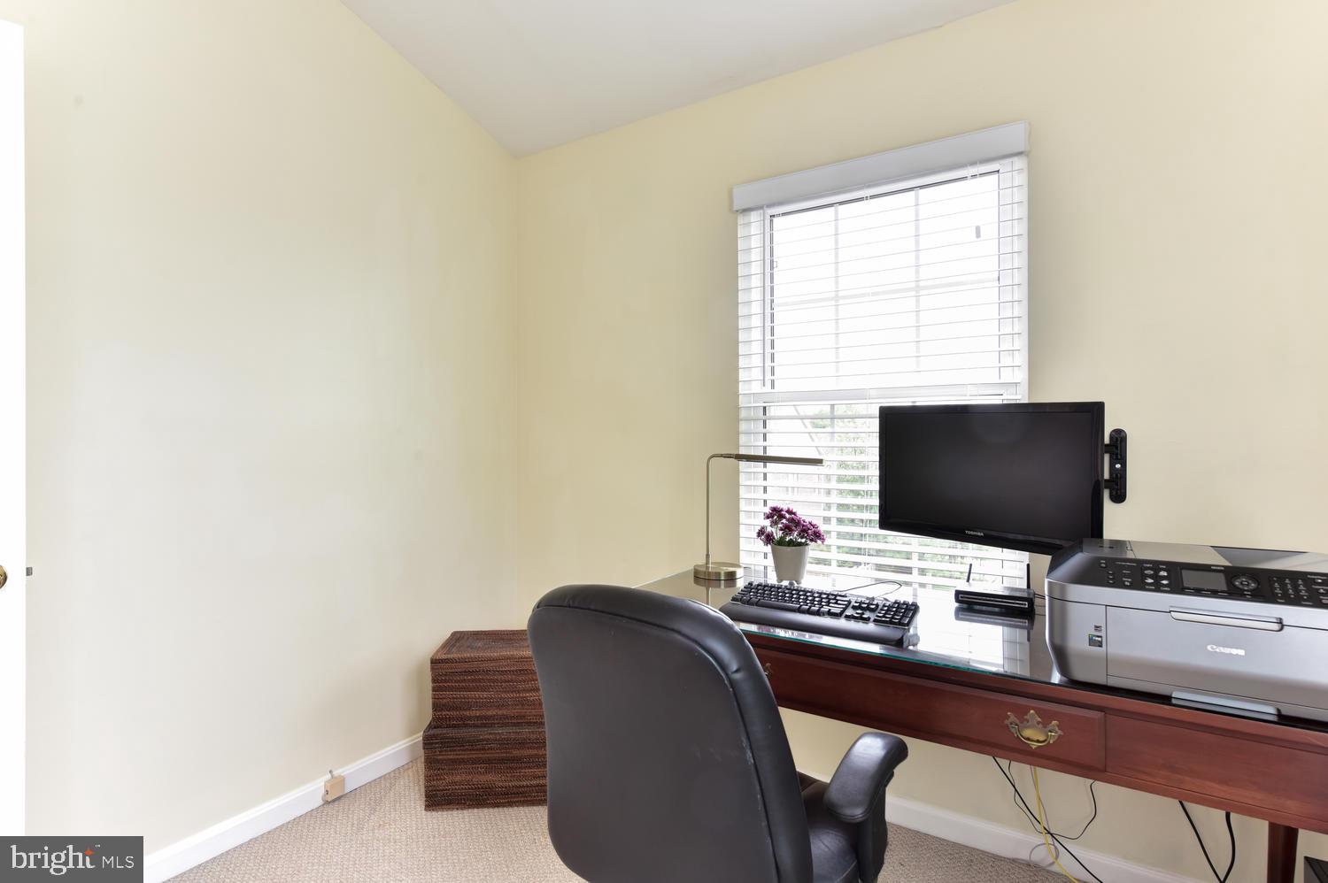 QUAKER HILL - Residential