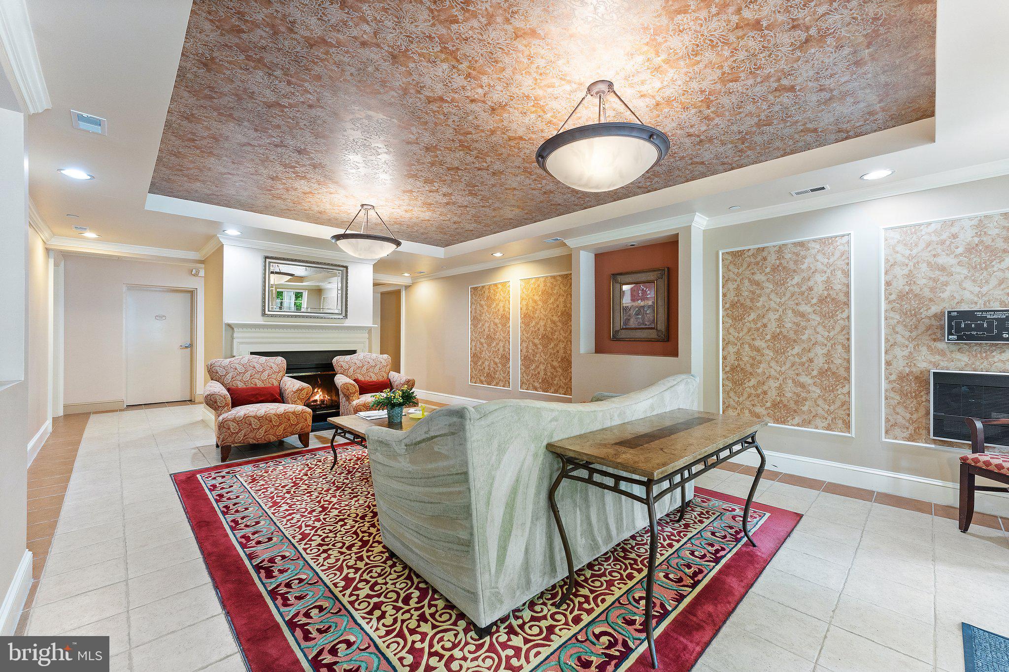 SUFFIELD MEADOWS - Residential