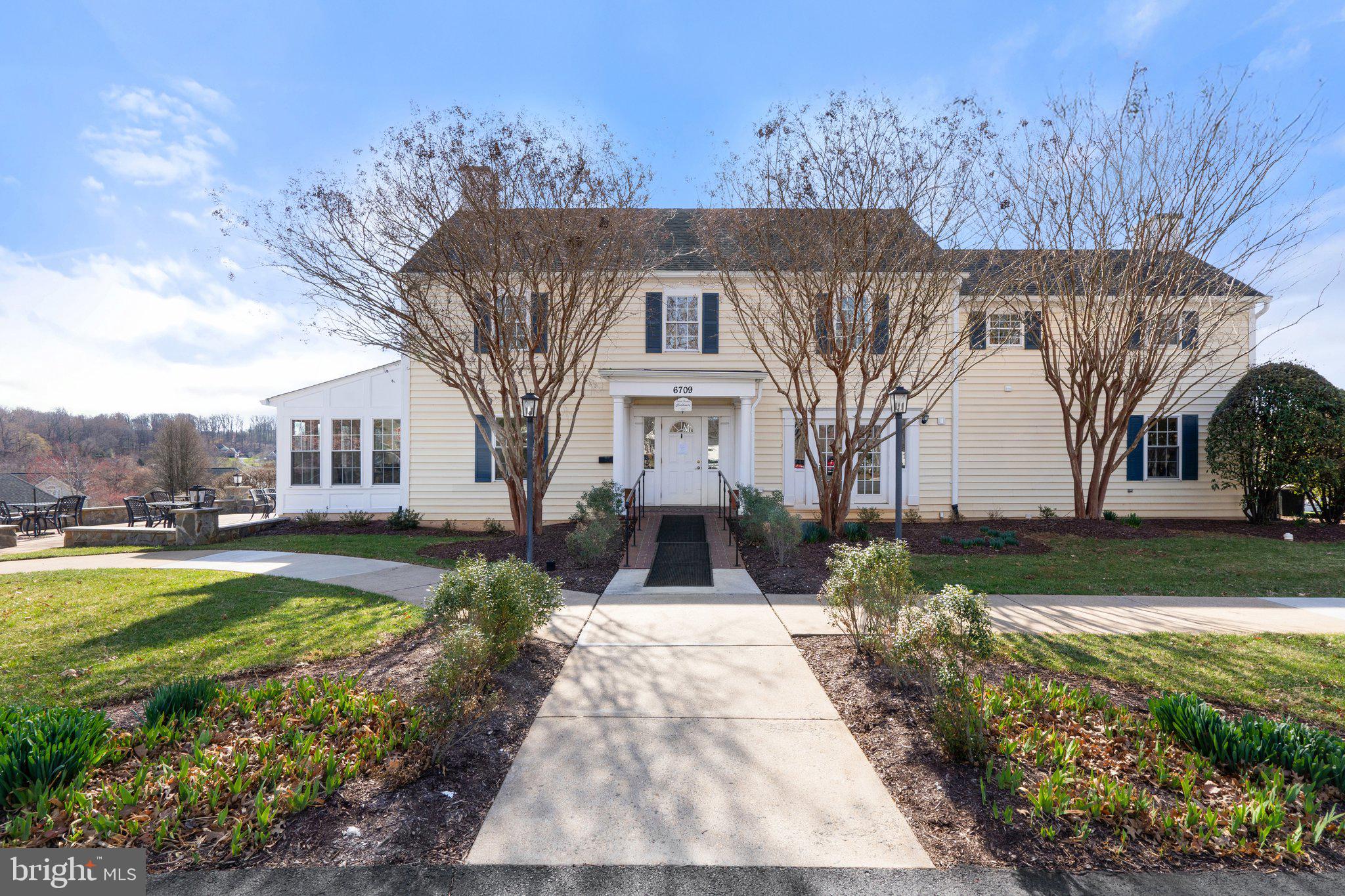 SUFFIELD MEADOWS - Residential