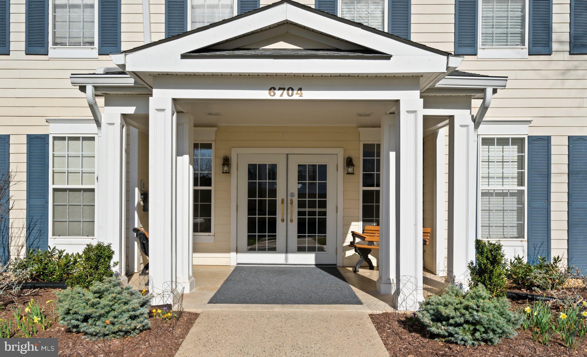 SUFFIELD MEADOWS - Residential