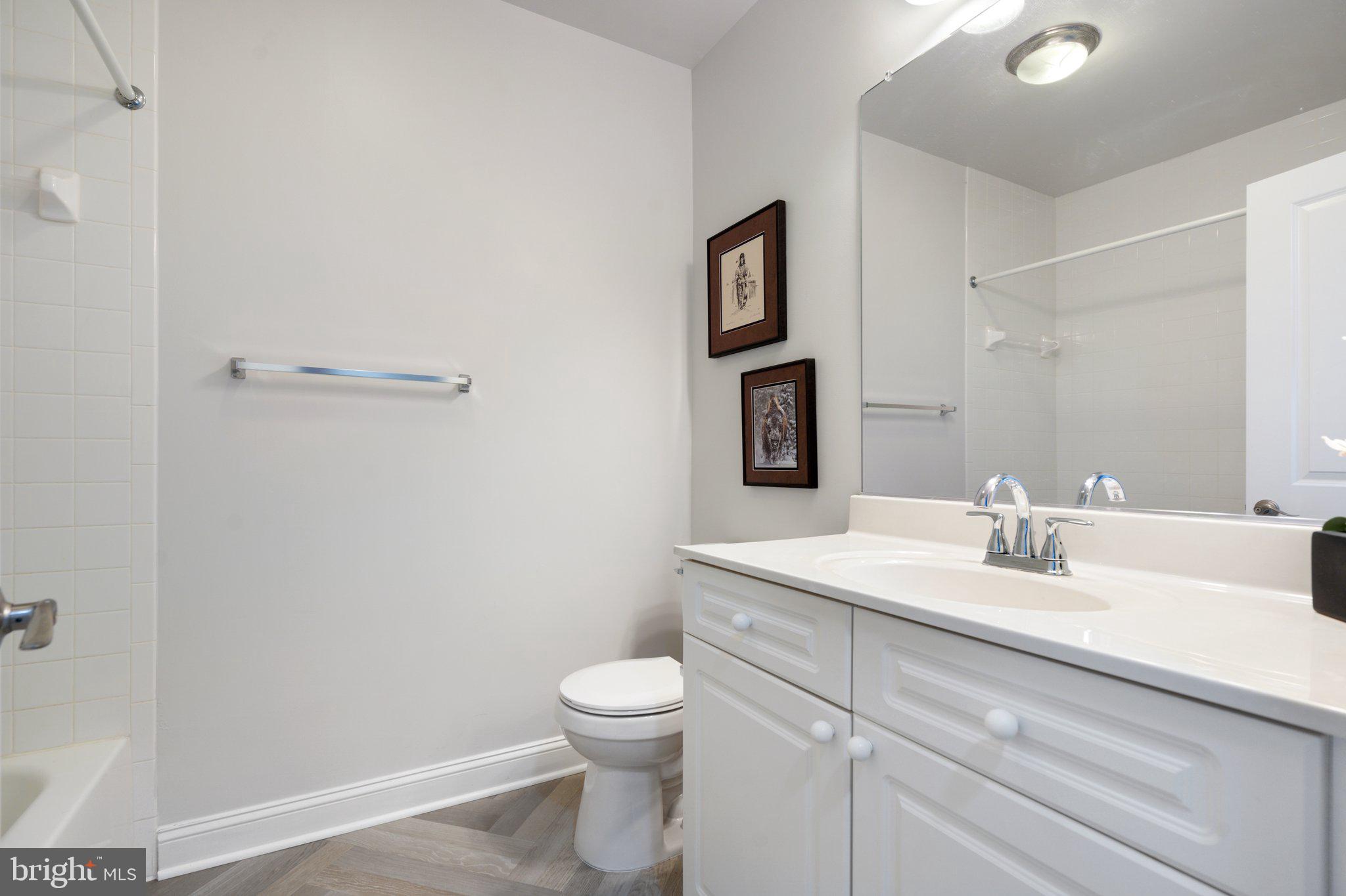 SUFFIELD MEADOWS - Residential