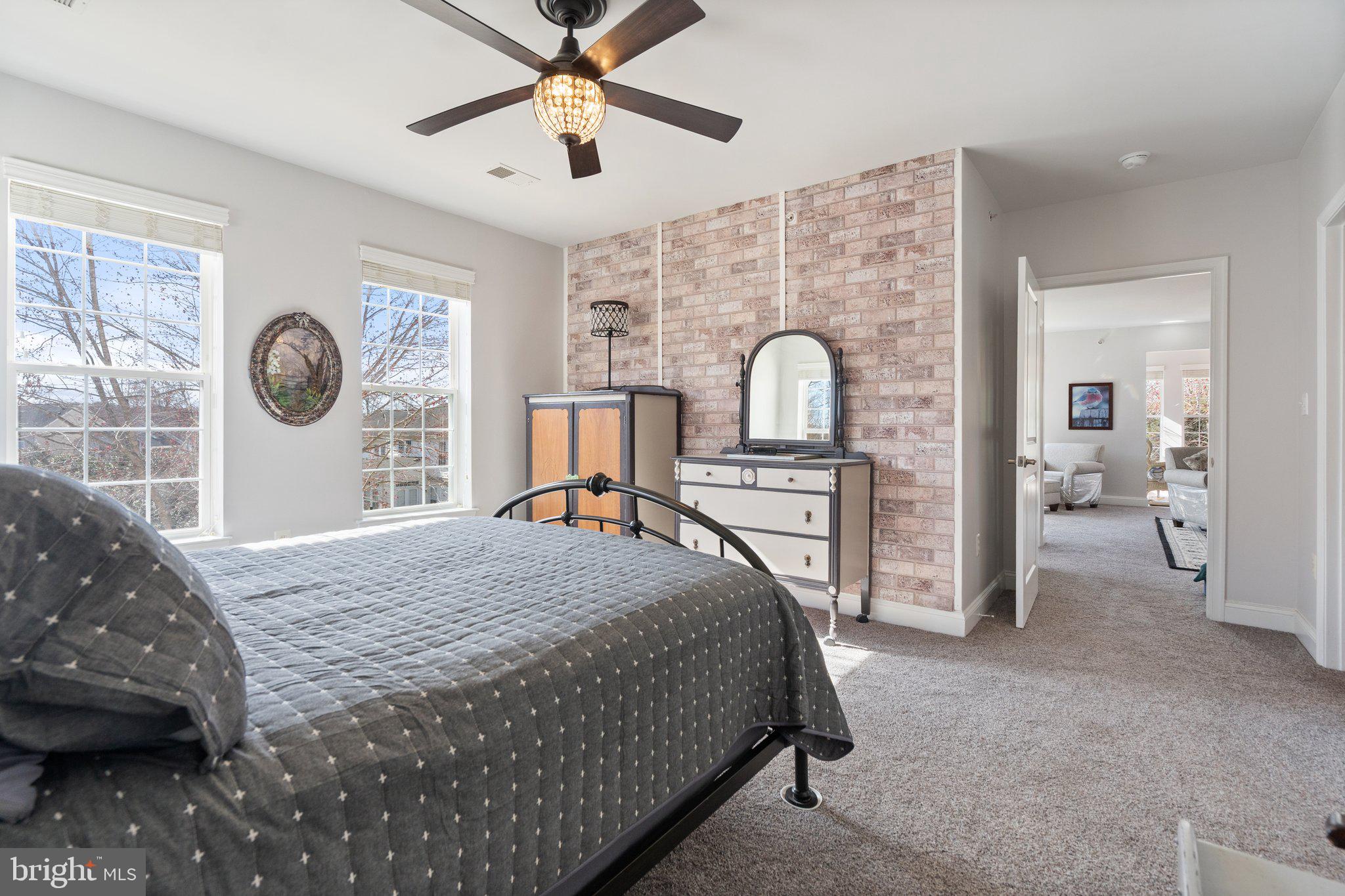 SUFFIELD MEADOWS - Residential