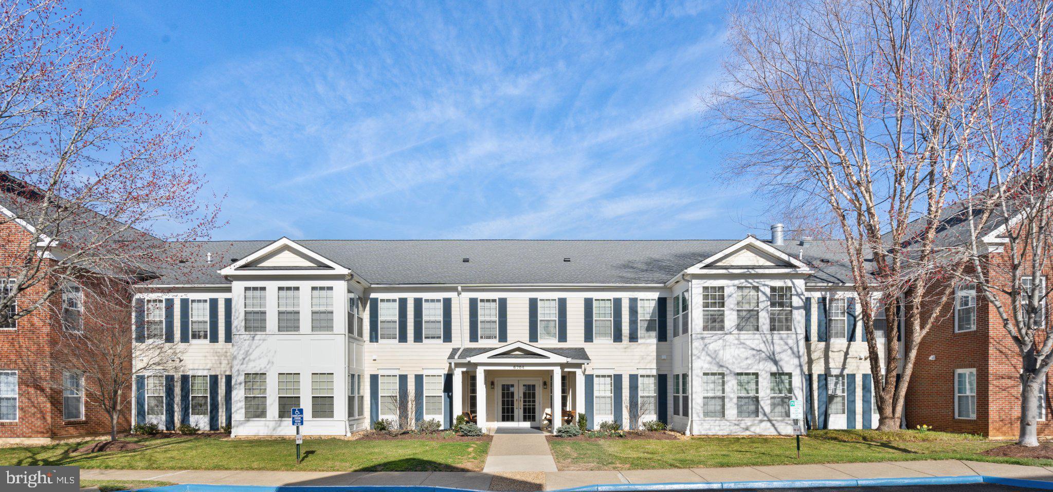 SUFFIELD MEADOWS - Residential