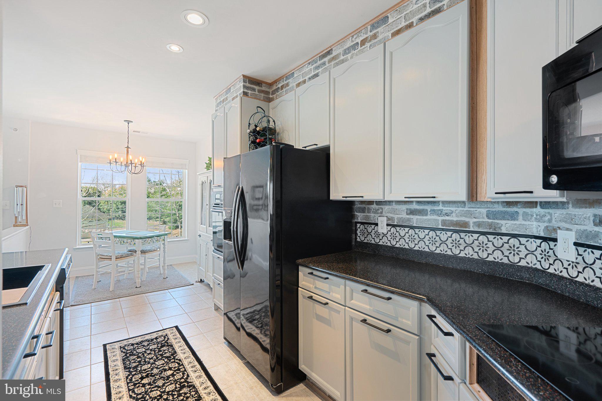 SUFFIELD MEADOWS - Residential