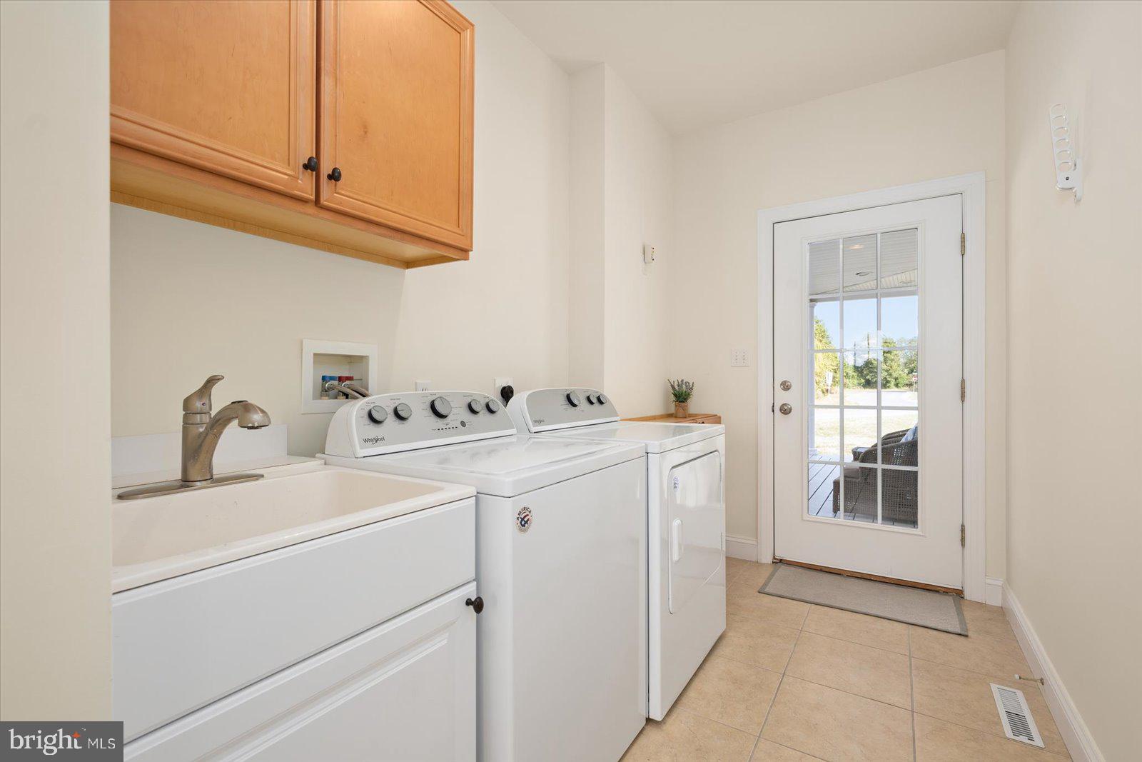 HIDDEN HARBOR - Residential