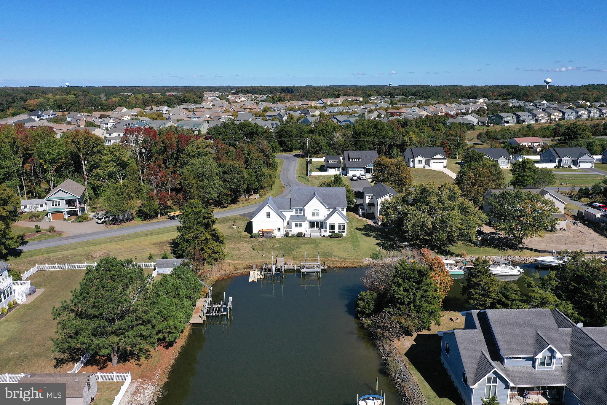 HIDDEN HARBOR - Residential