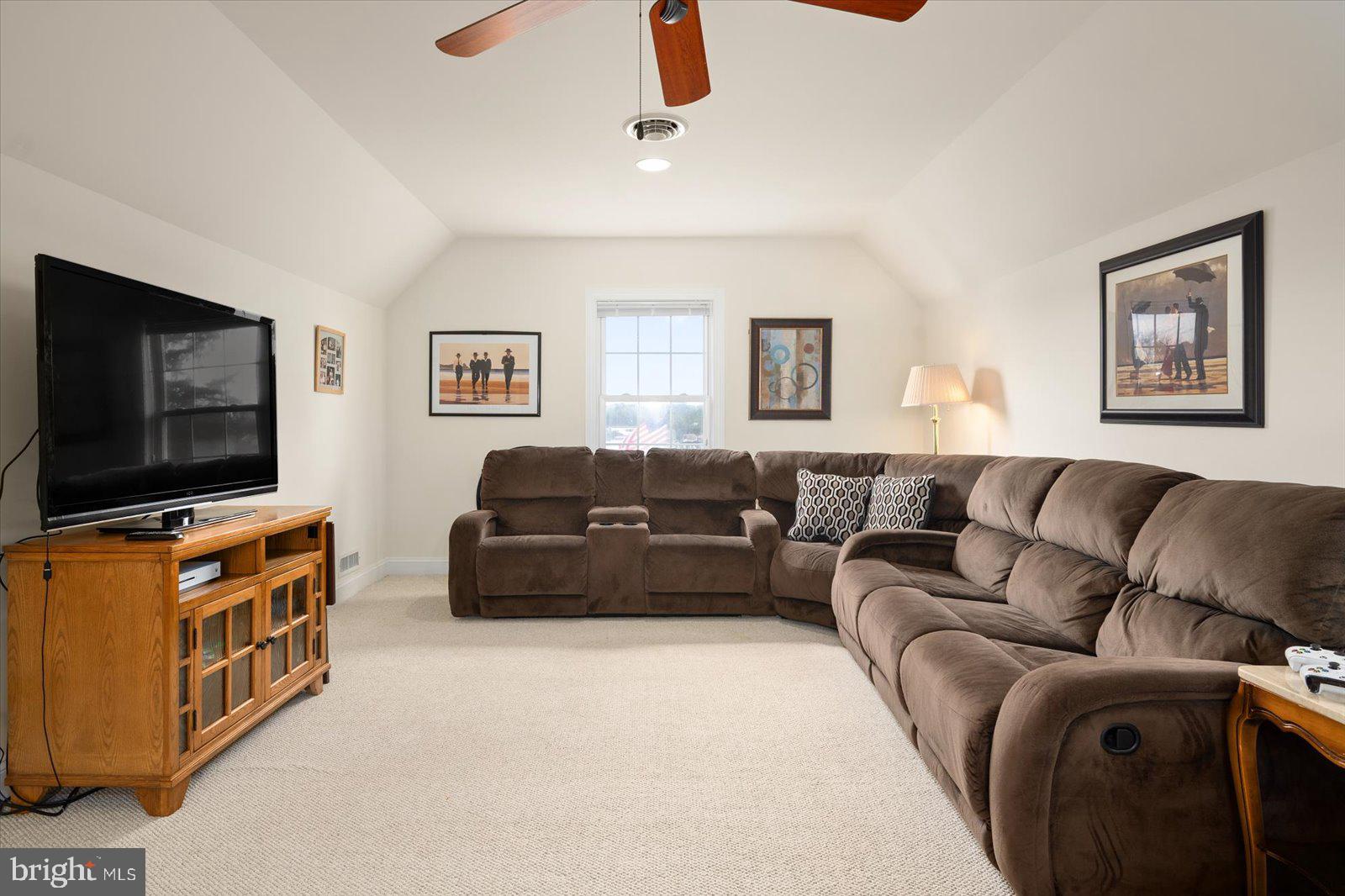 HIDDEN HARBOR - Residential