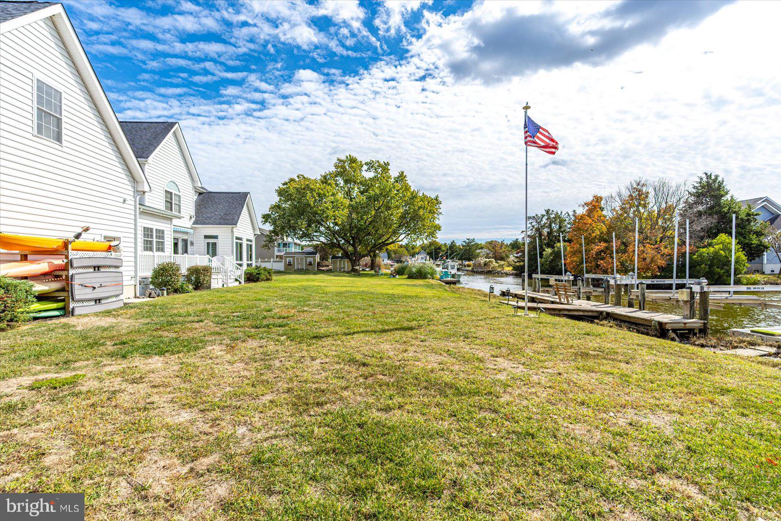 HIDDEN HARBOR - Residential