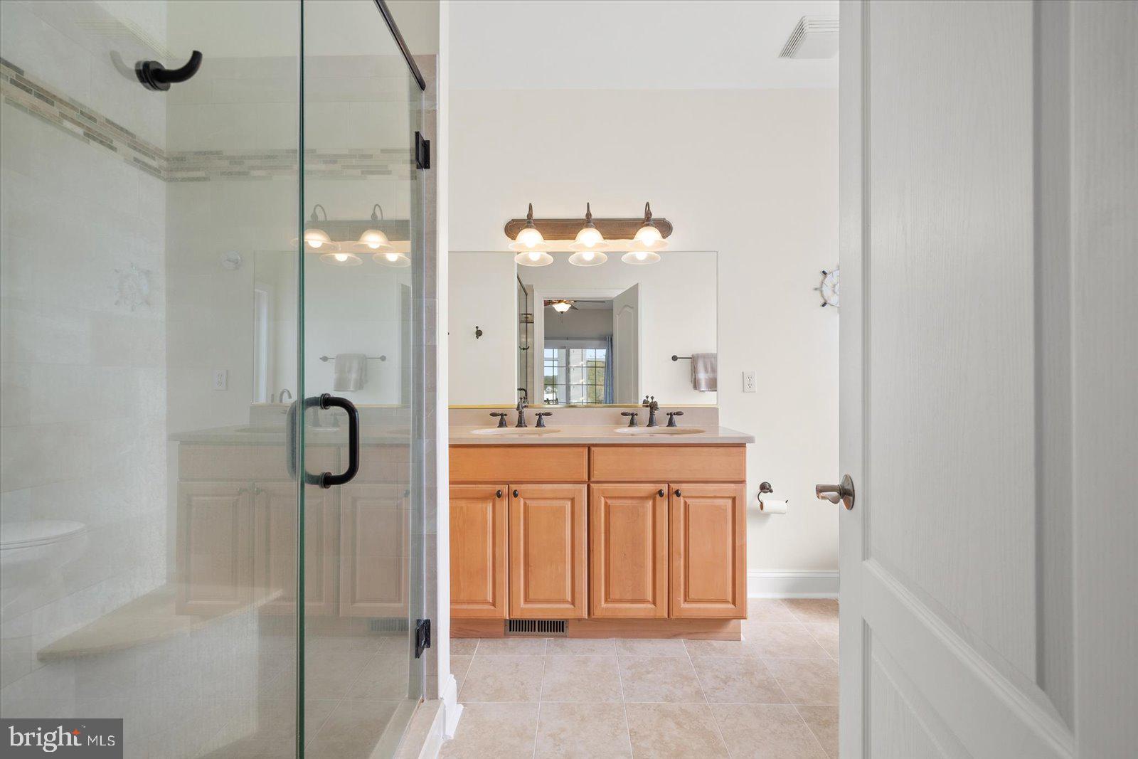 HIDDEN HARBOR - Residential