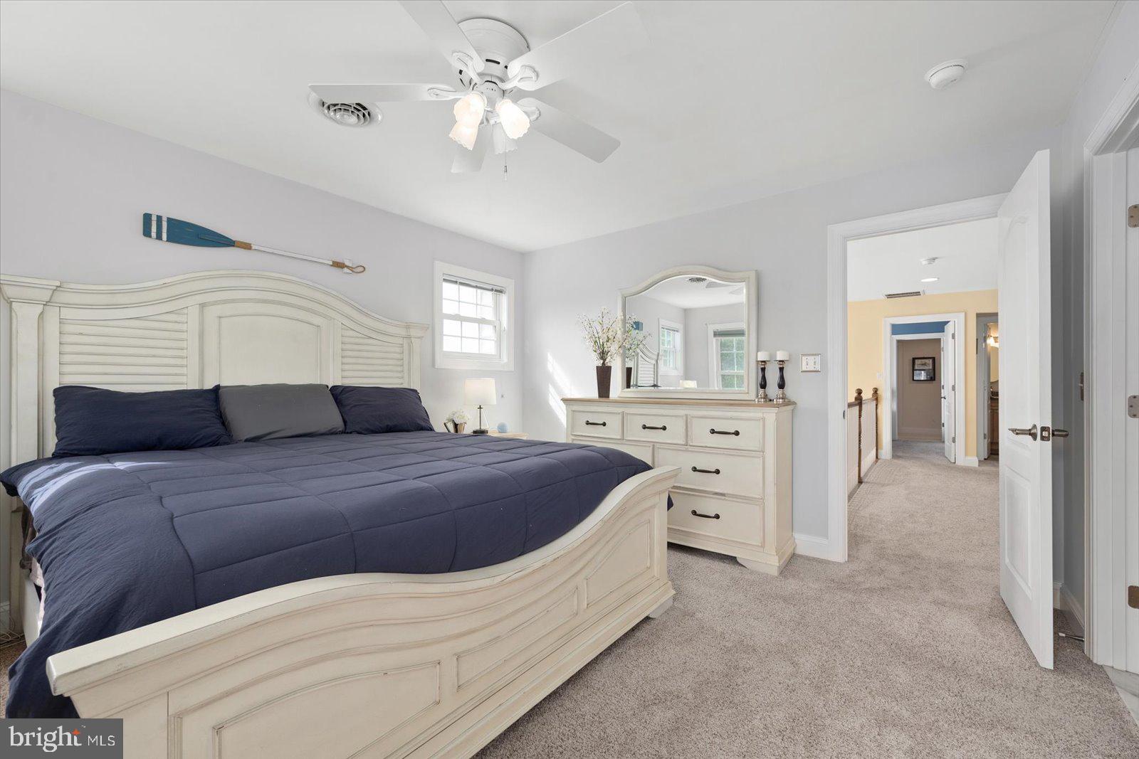 HIDDEN HARBOR - Residential