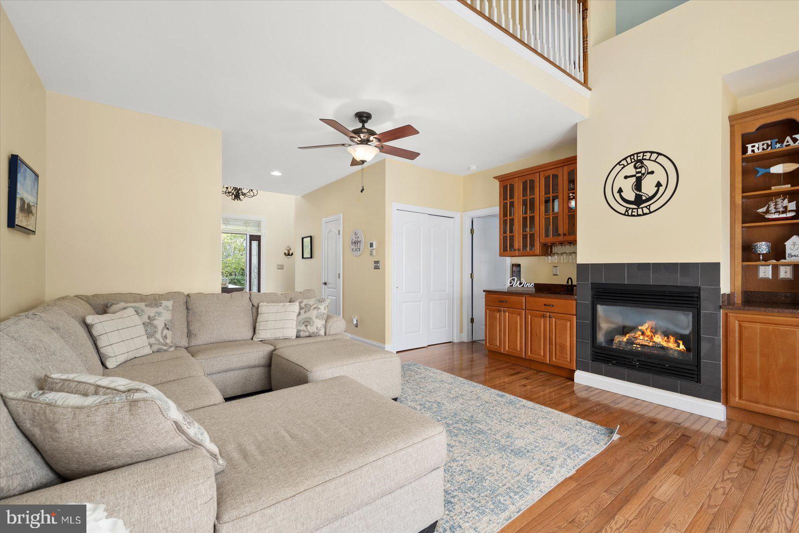 HIDDEN HARBOR - Residential