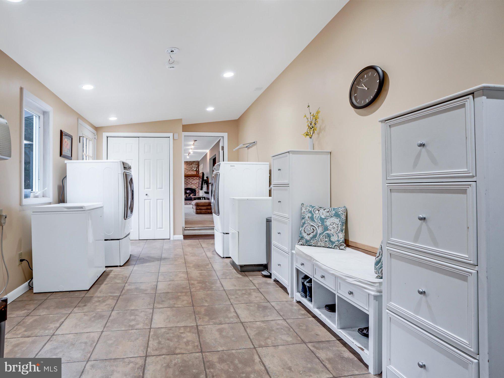 STAFFORD HEIGHTS - Residential