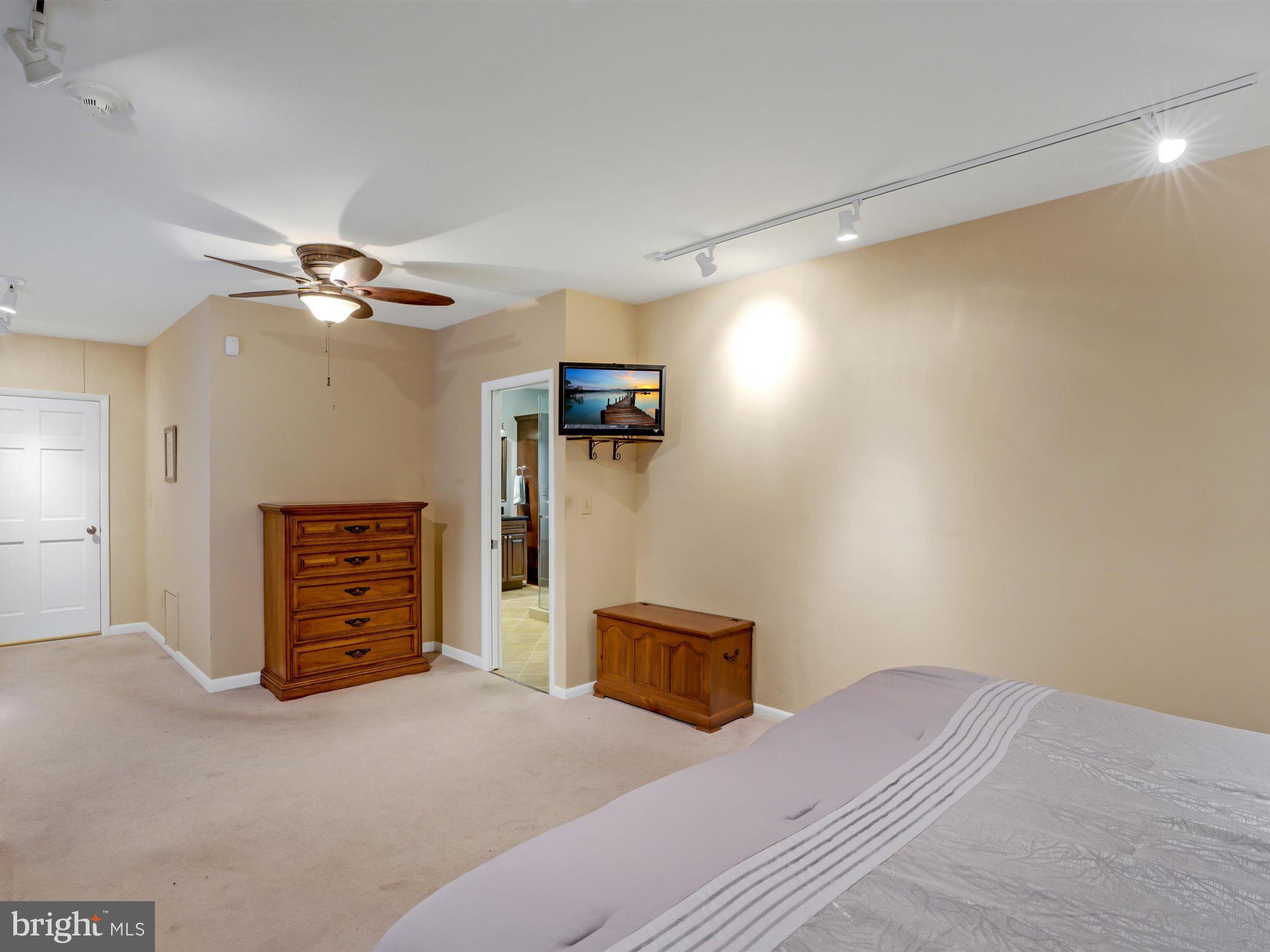 STAFFORD HEIGHTS - Residential