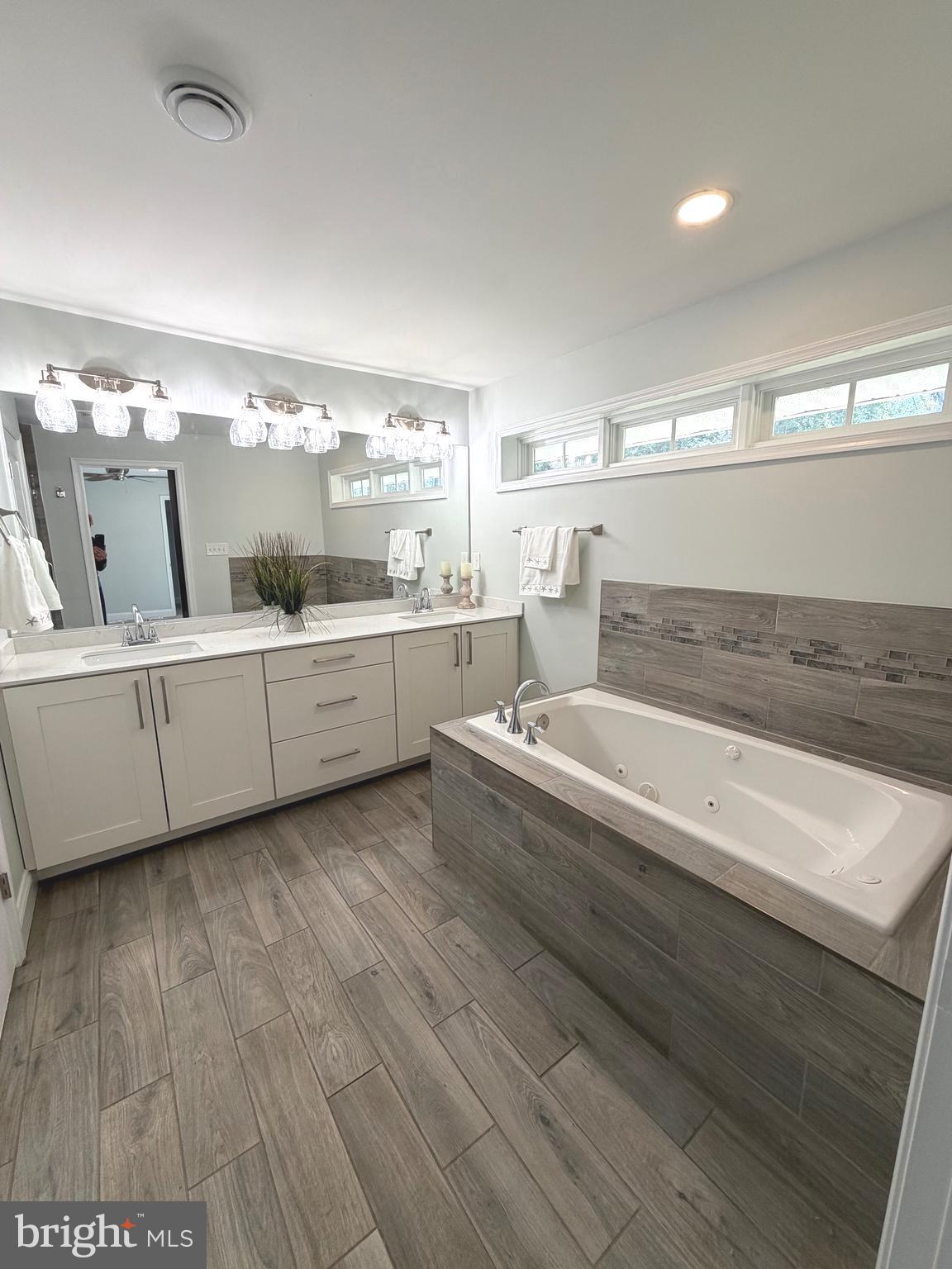 TIMBER RIDGE - Residential