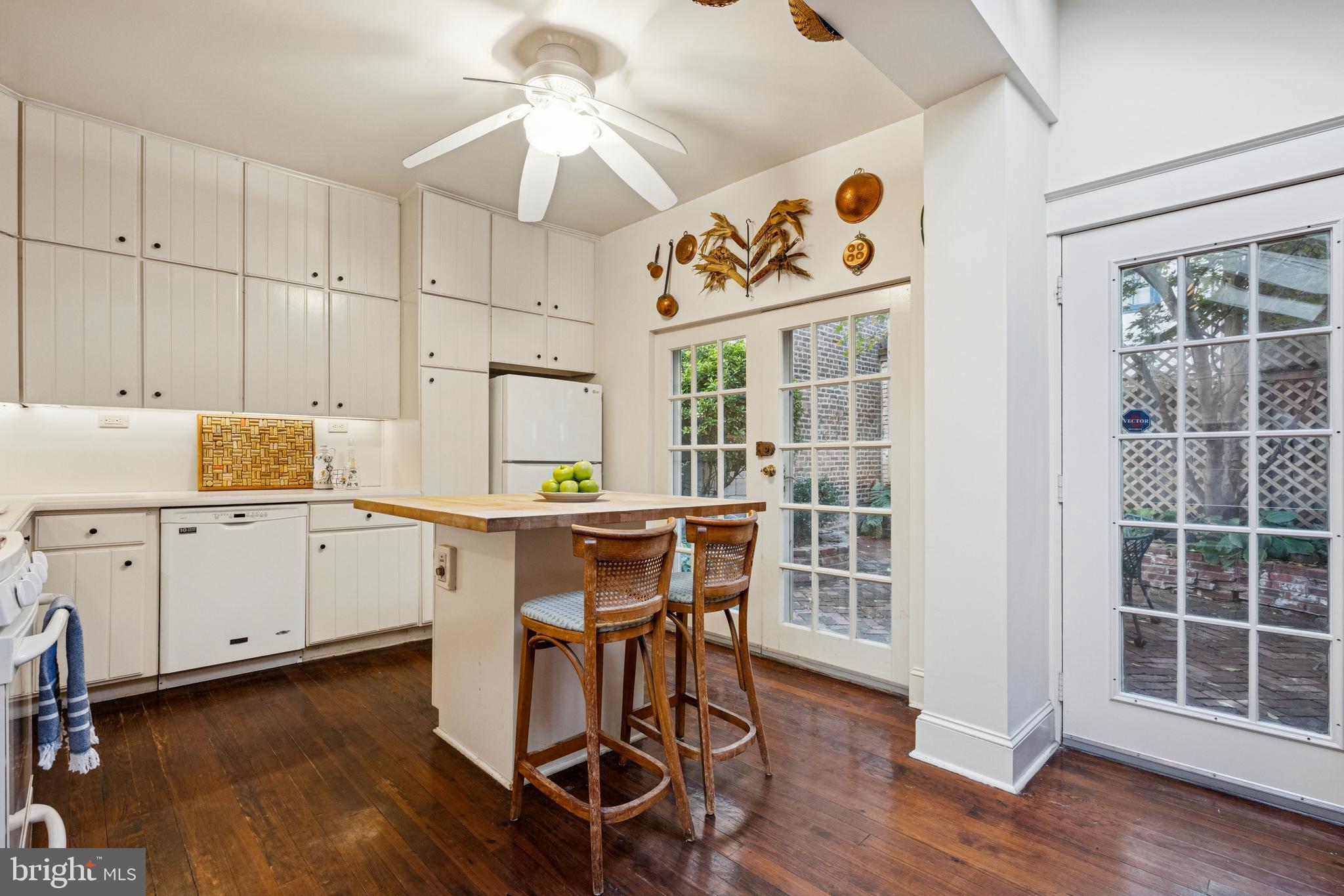 SOCIETY HILL - Residential