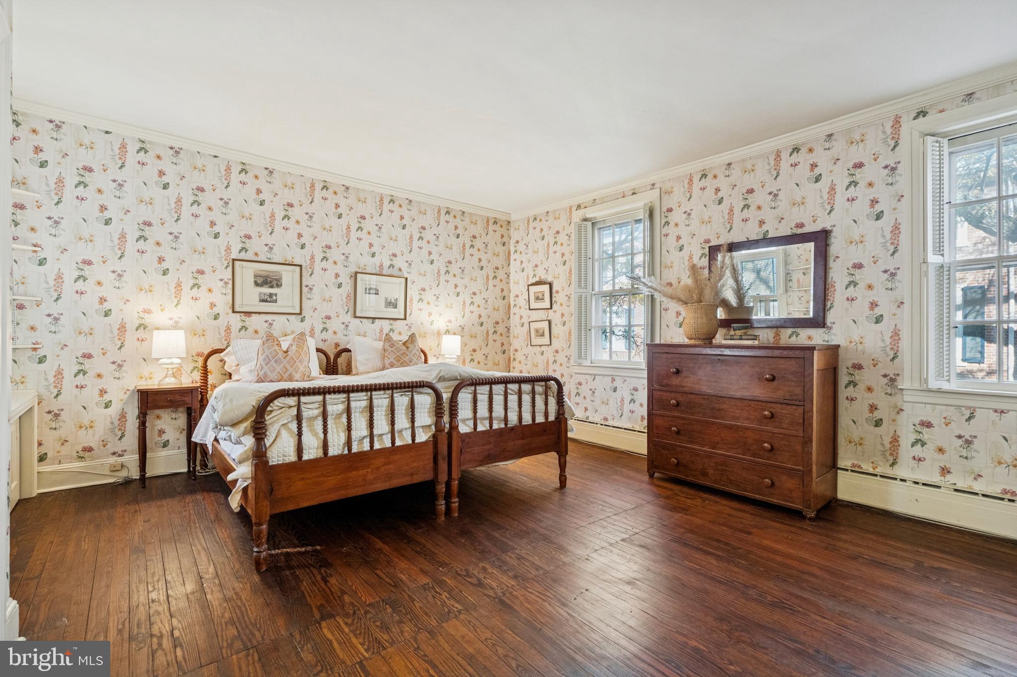 SOCIETY HILL - Residential